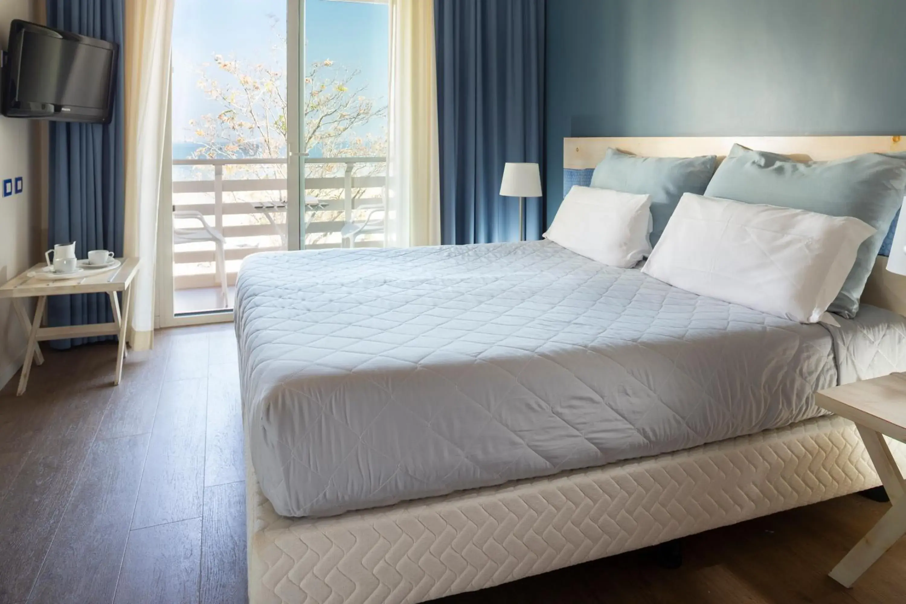 Bedroom, Bed in Hotel LaMorosa