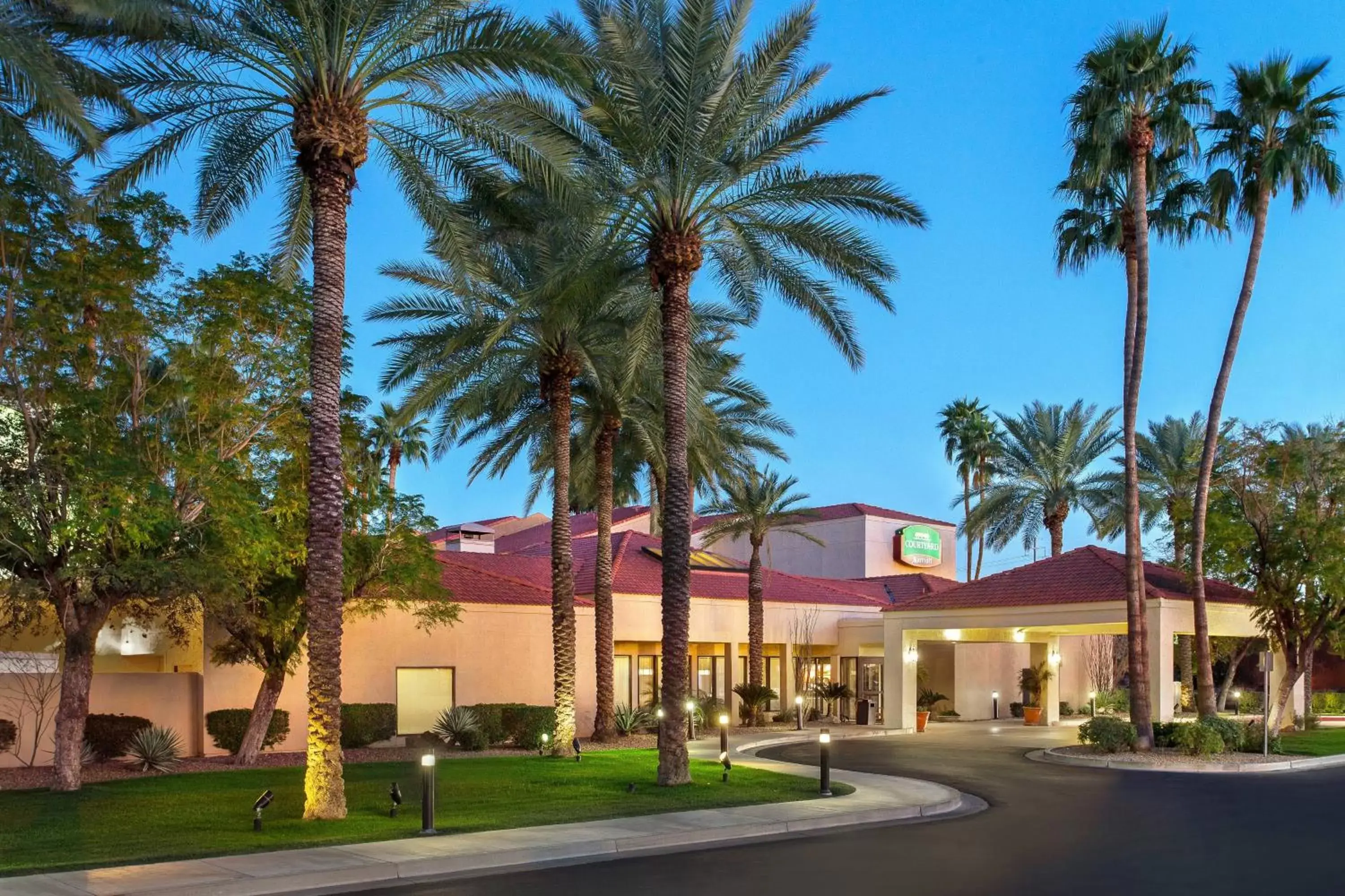 Property Building in Courtyard by Marriott Phoenix North
