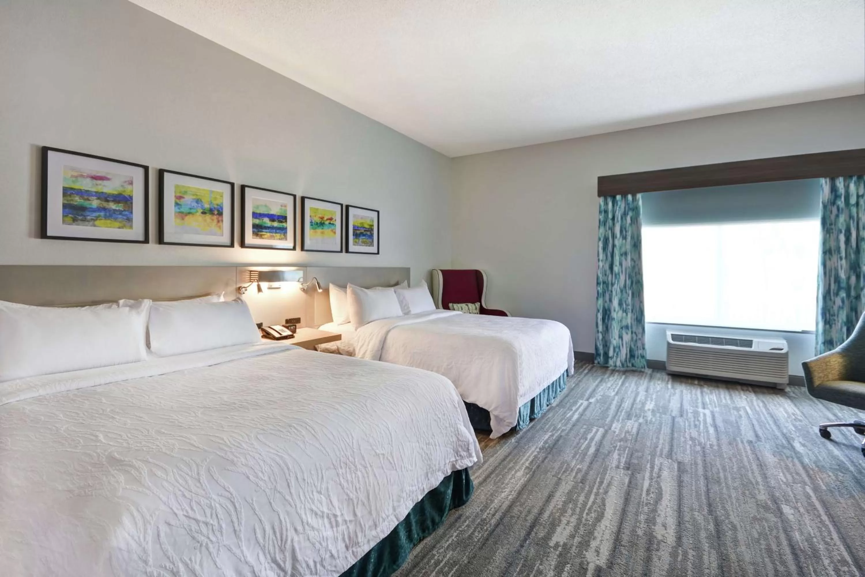 Living room, Bed in Hilton Garden Inn Panama City