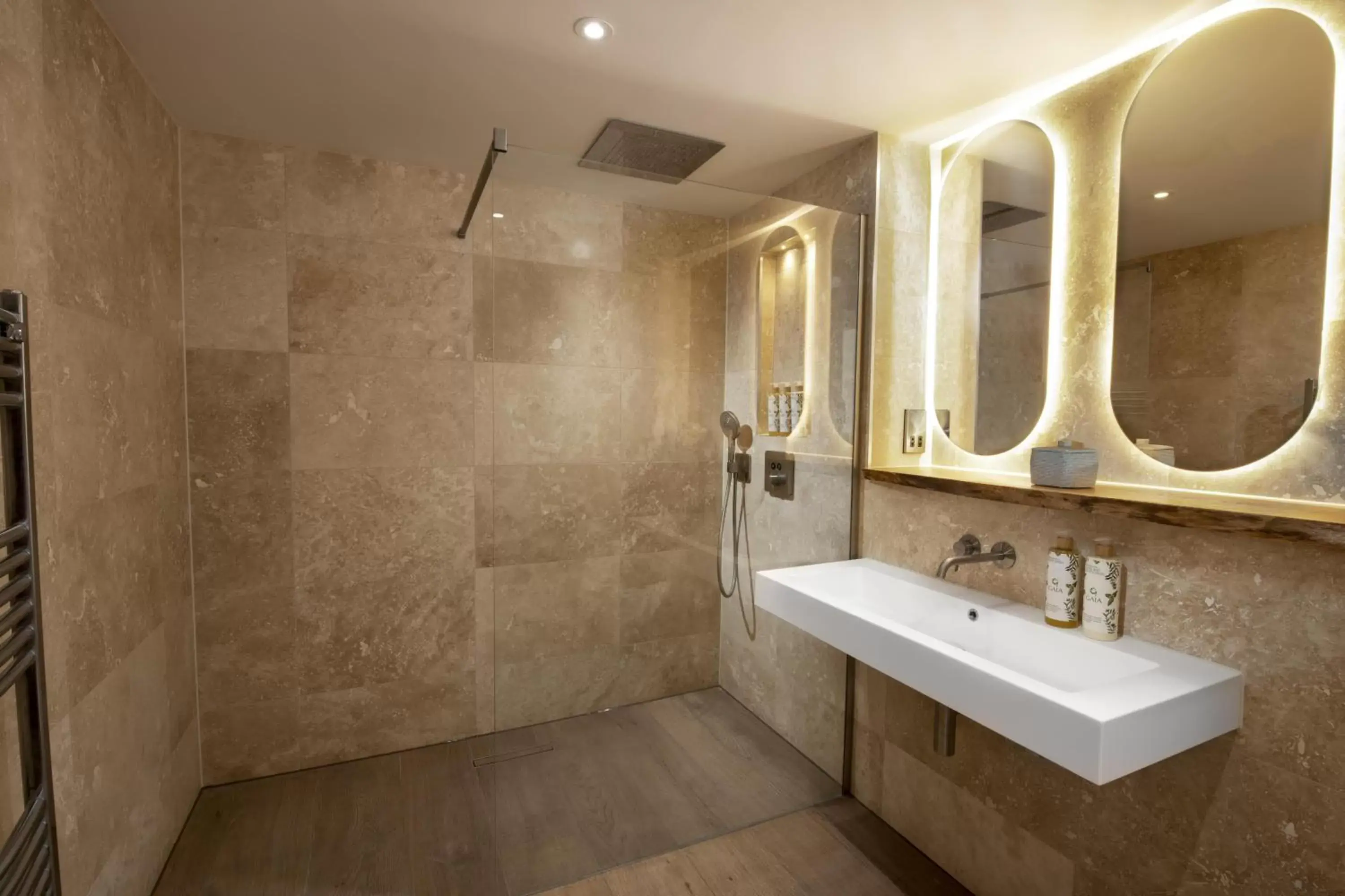 Bathroom in Boringdon Hall Hotel and Spa