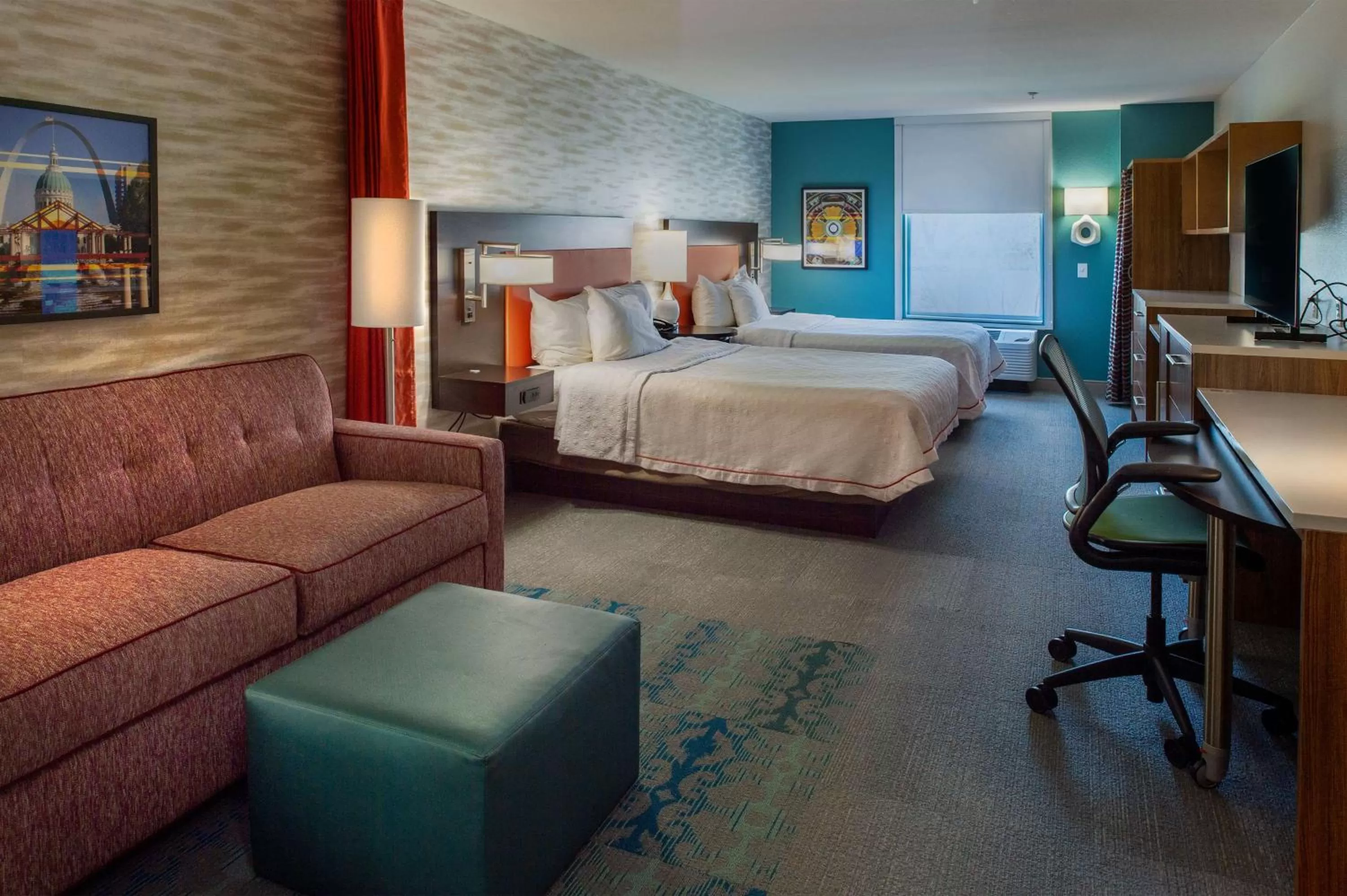 Bed in Home2 Suites St. Louis / Forest Park