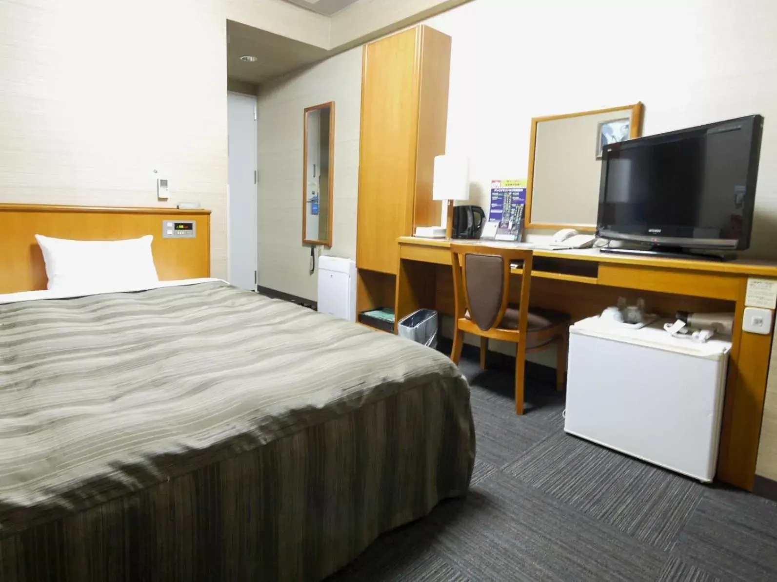 Bed in Hotel Route-Inn Suwa Inter