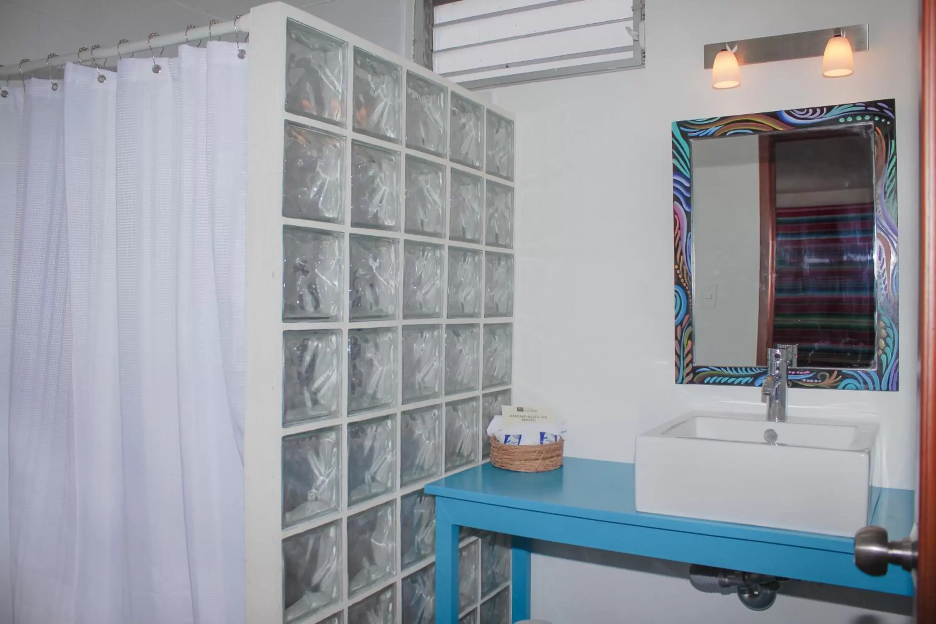 Shower, Bathroom in Hotel Villas Colibrí Suites & Bungalows