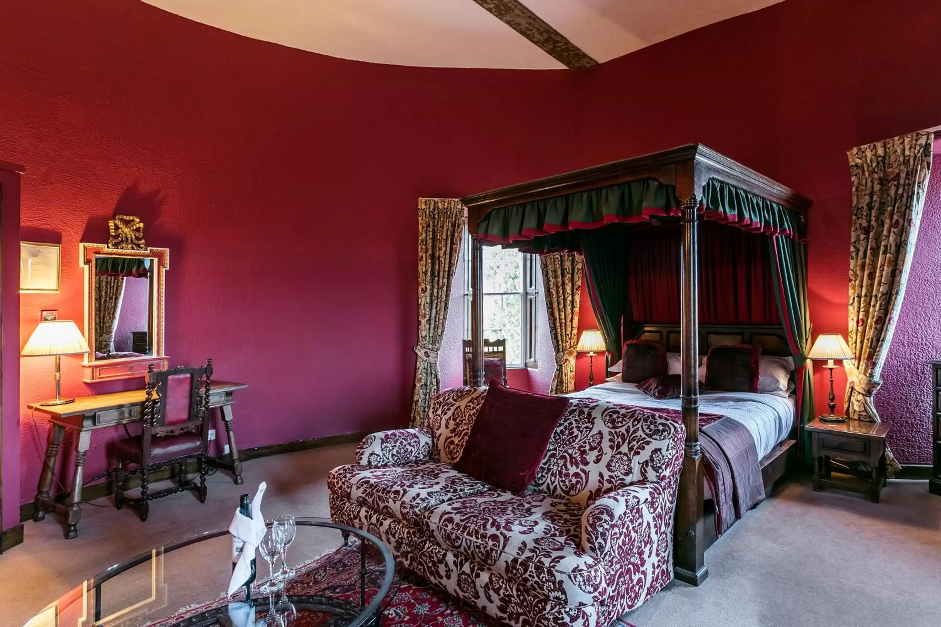 Bedroom, Seating Area in Dalhousie Castle Hotel