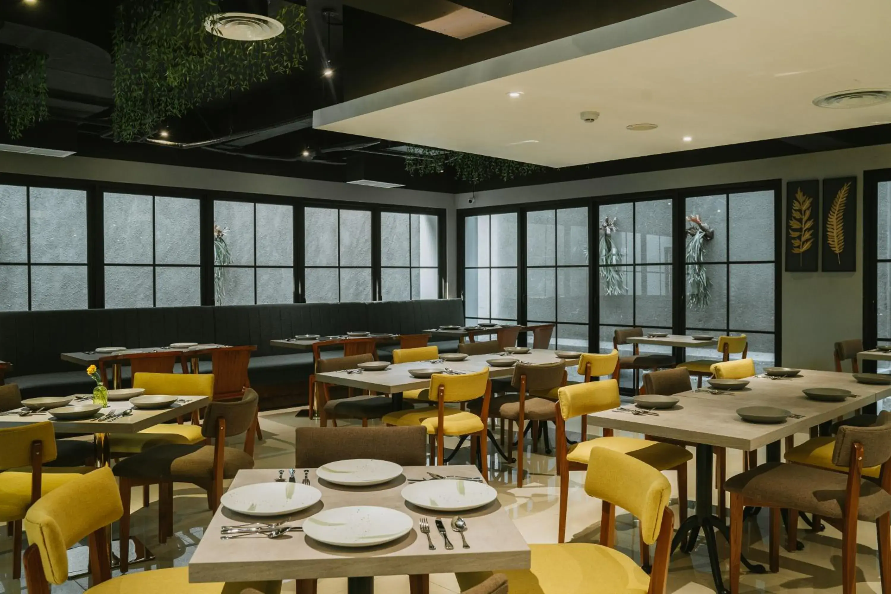 Restaurant/places to eat in Barito Mansion Restaurant/places to eat in Barito Mansion