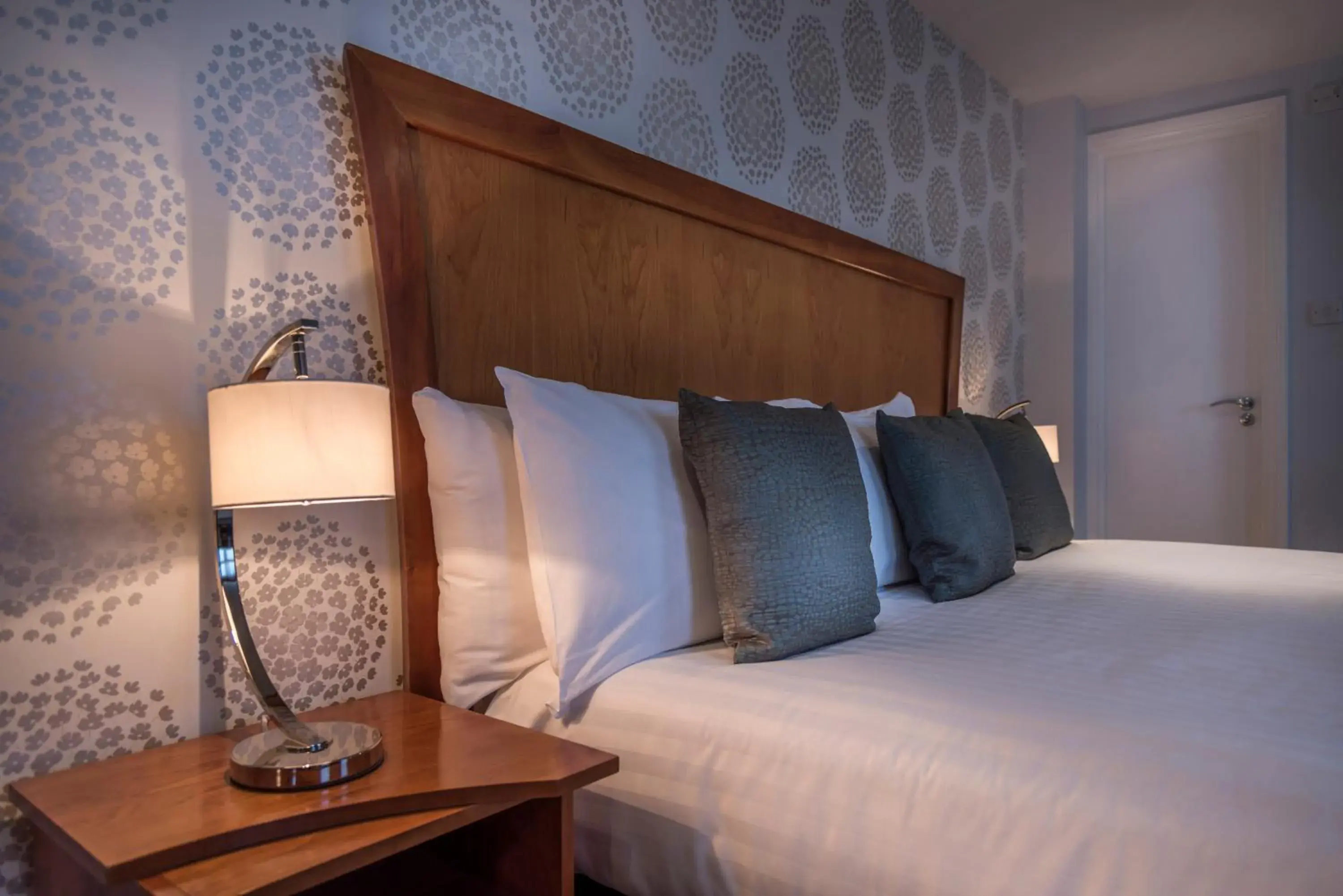 Bedroom, Bed in Corus Hyde Park Hotel
