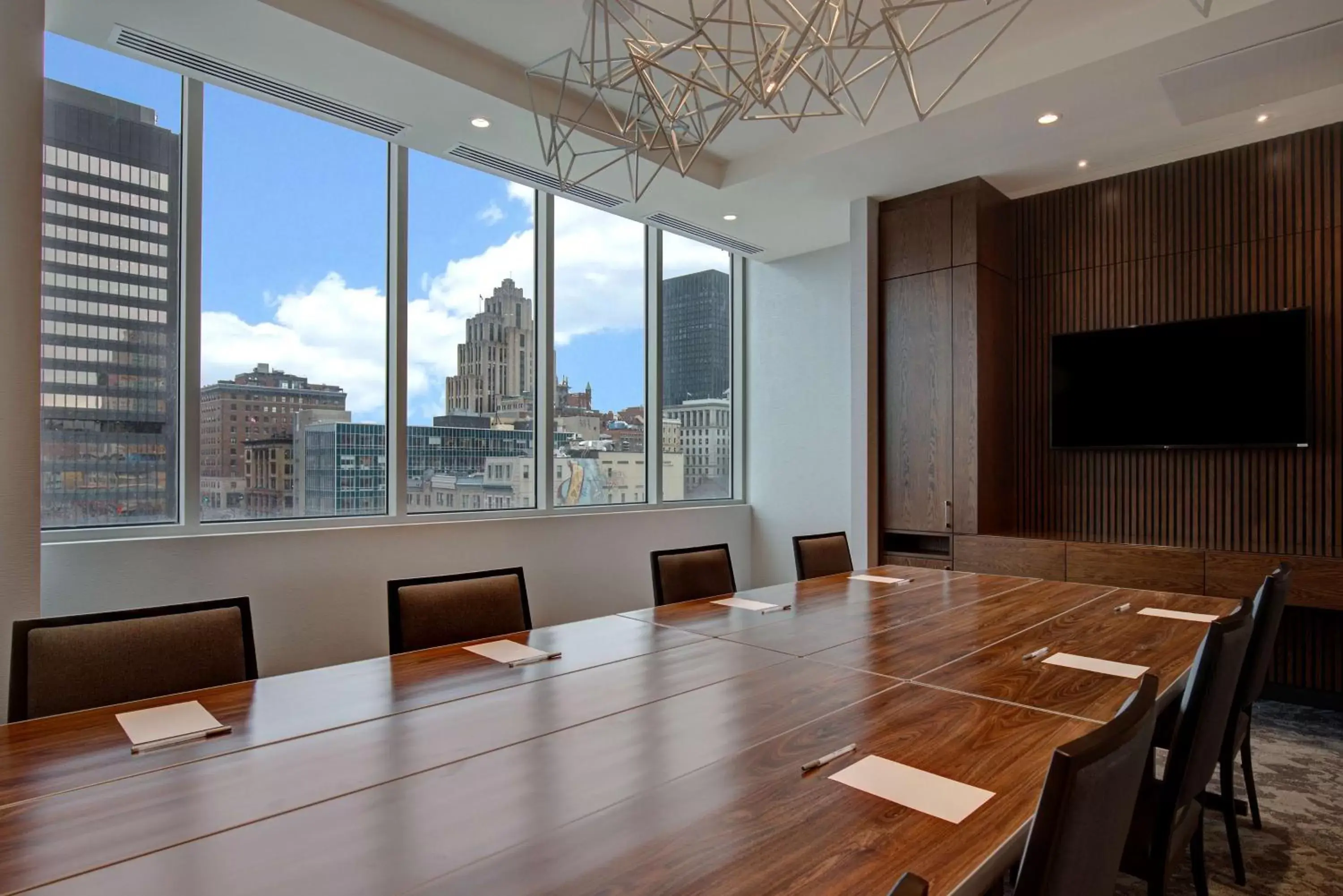 Meeting/conference room in Hampton Inn Montreal Downtown, Qc