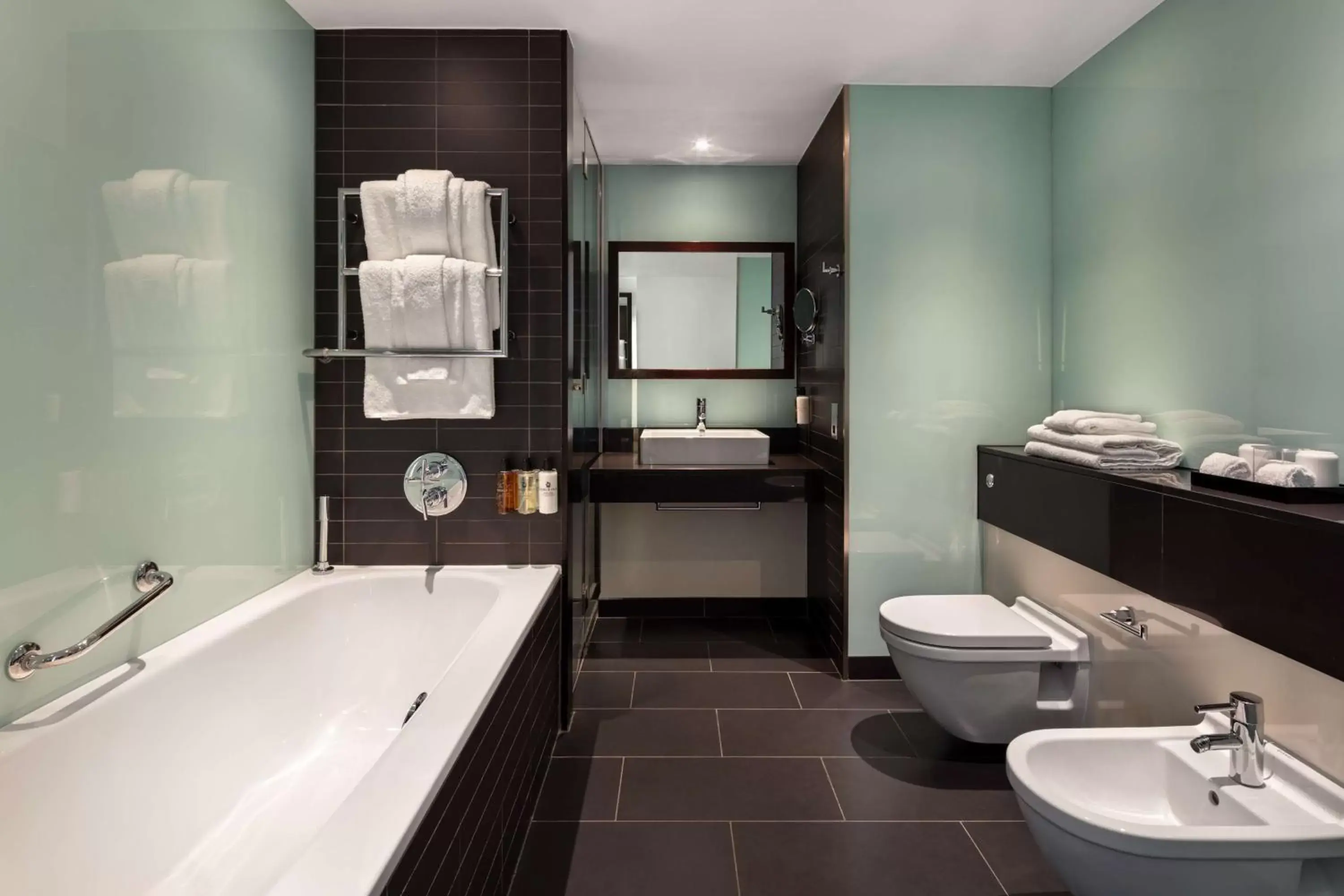 Bathroom in Radisson Blu Edwardian New Providence Wharf Hotel, London