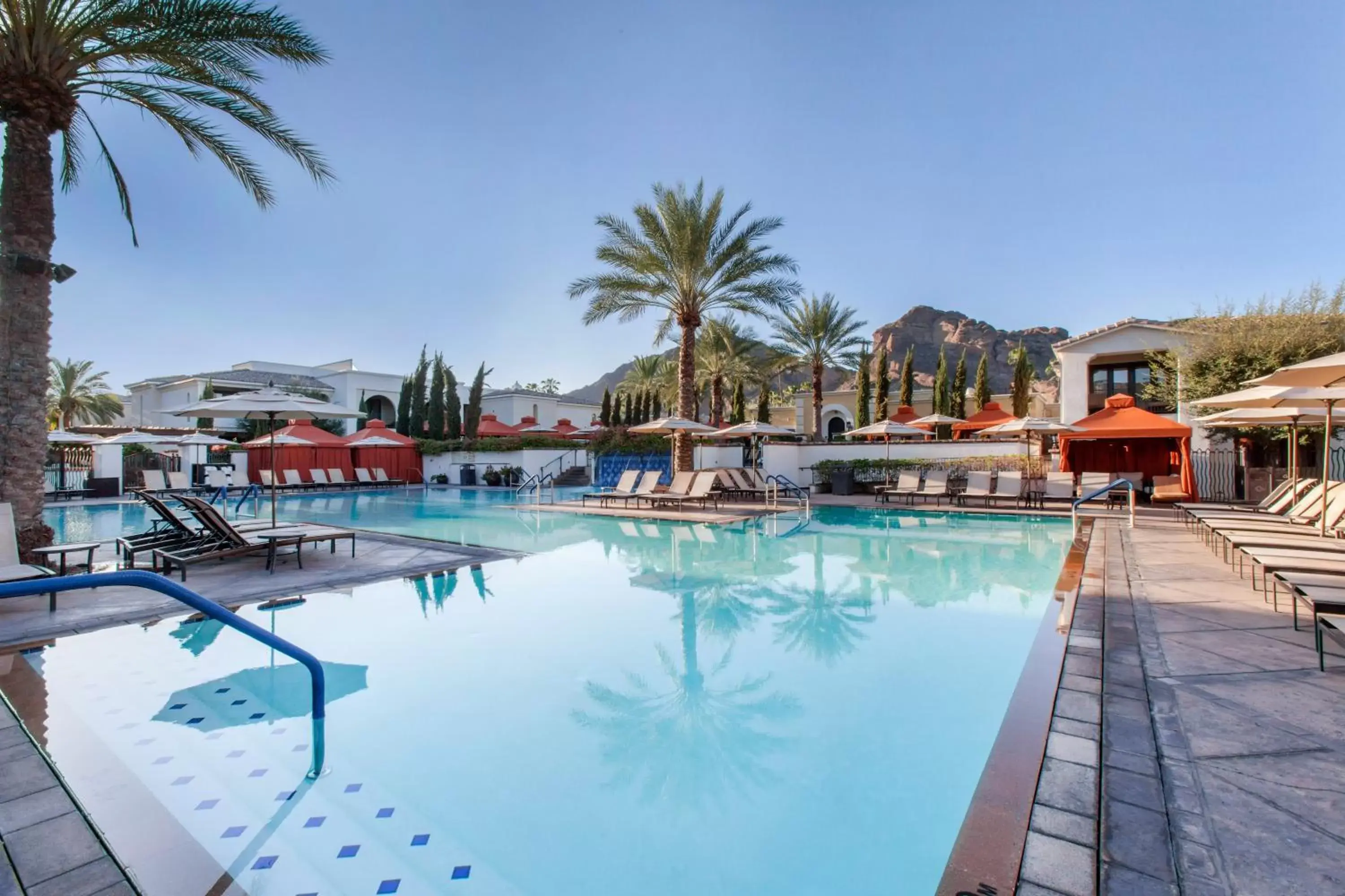 Swimming Pool in Omni Scottsdale Resort & Spa at Montelucia