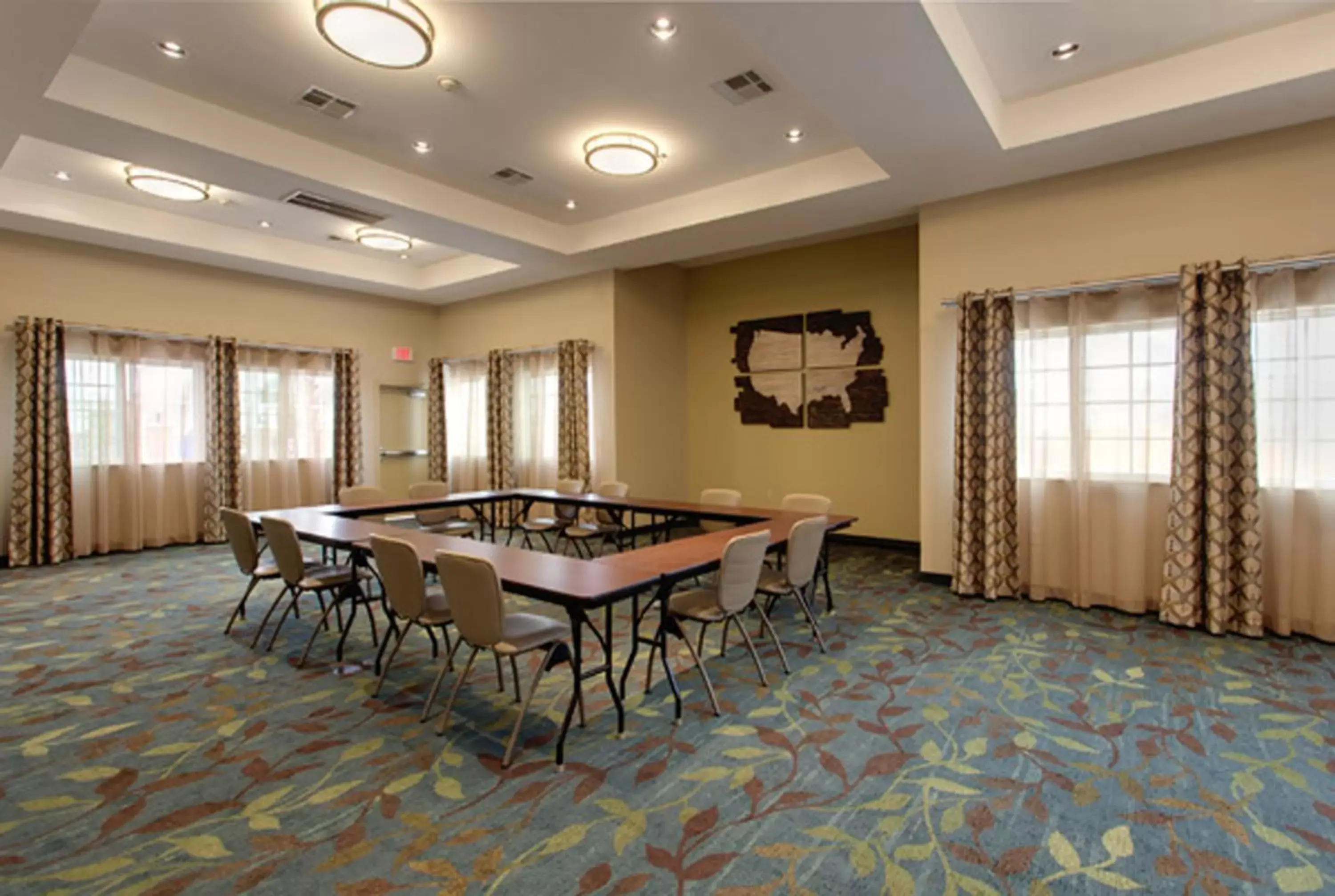 Meeting/conference room in Candlewood Suites San Marcos, an IHG Hotel