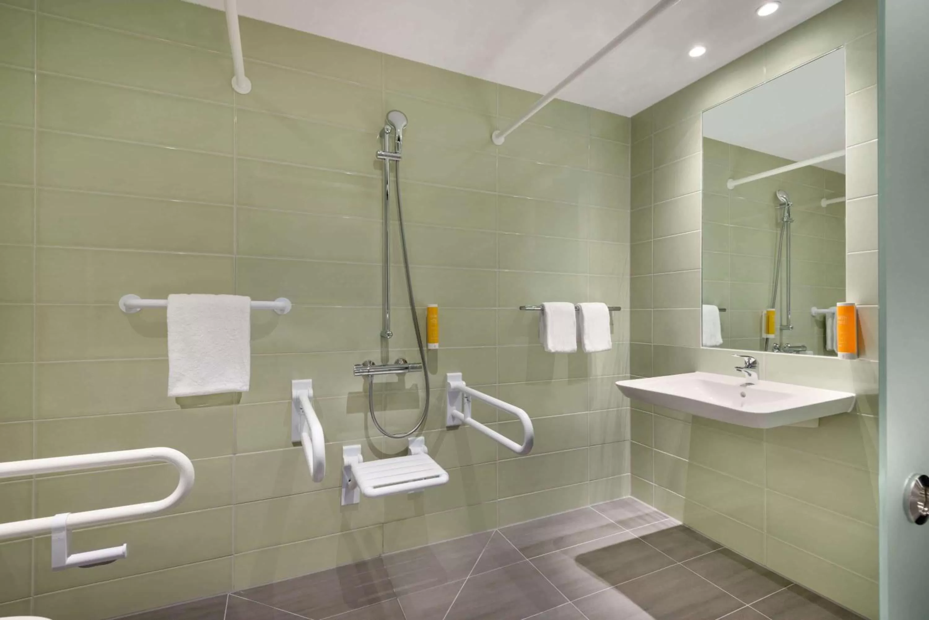 Shower in Super 8 by Wyndham Mainz Zollhafen