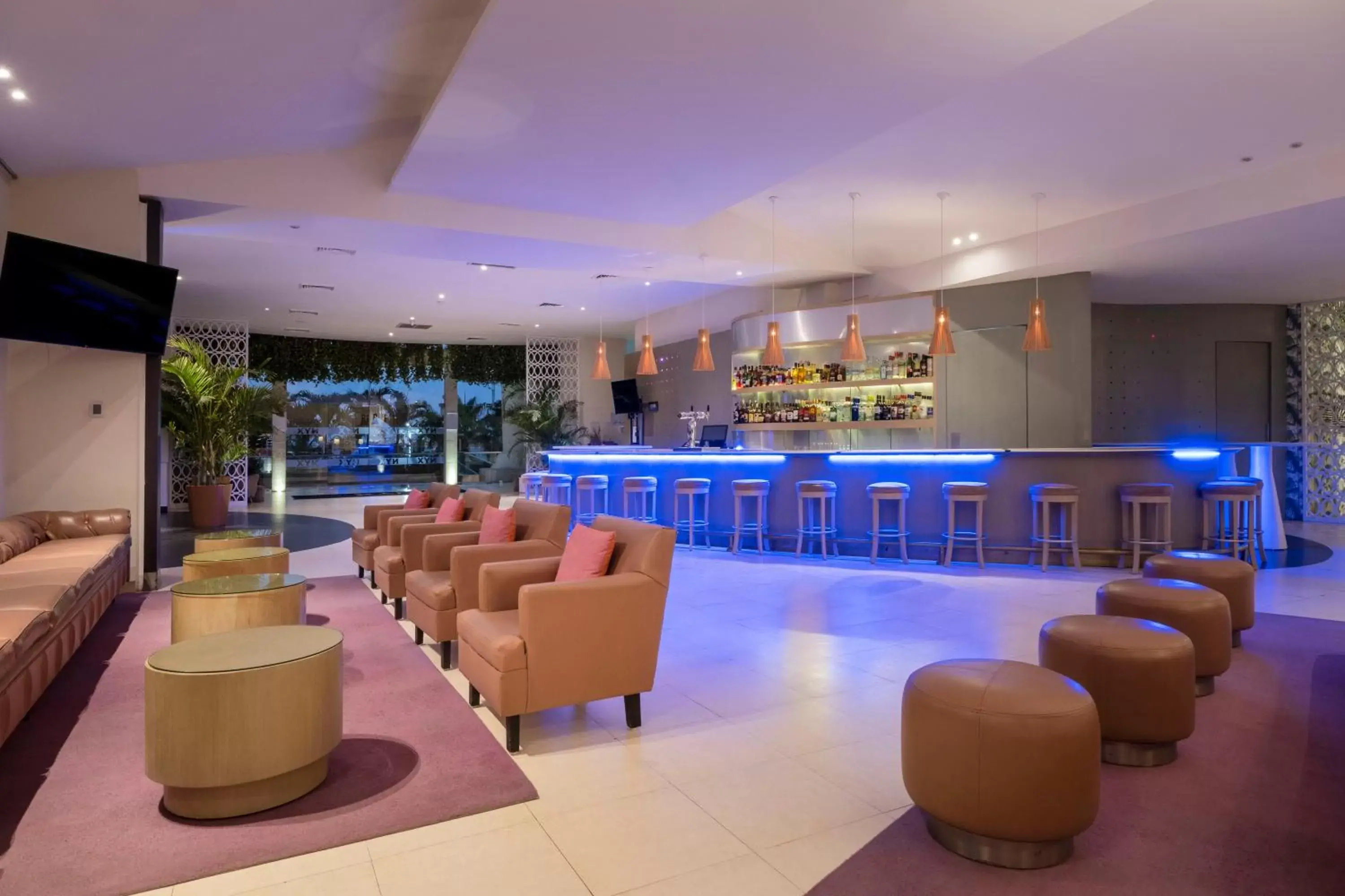 Lounge or bar, Lounge/Bar in Hotel NYX Cancun