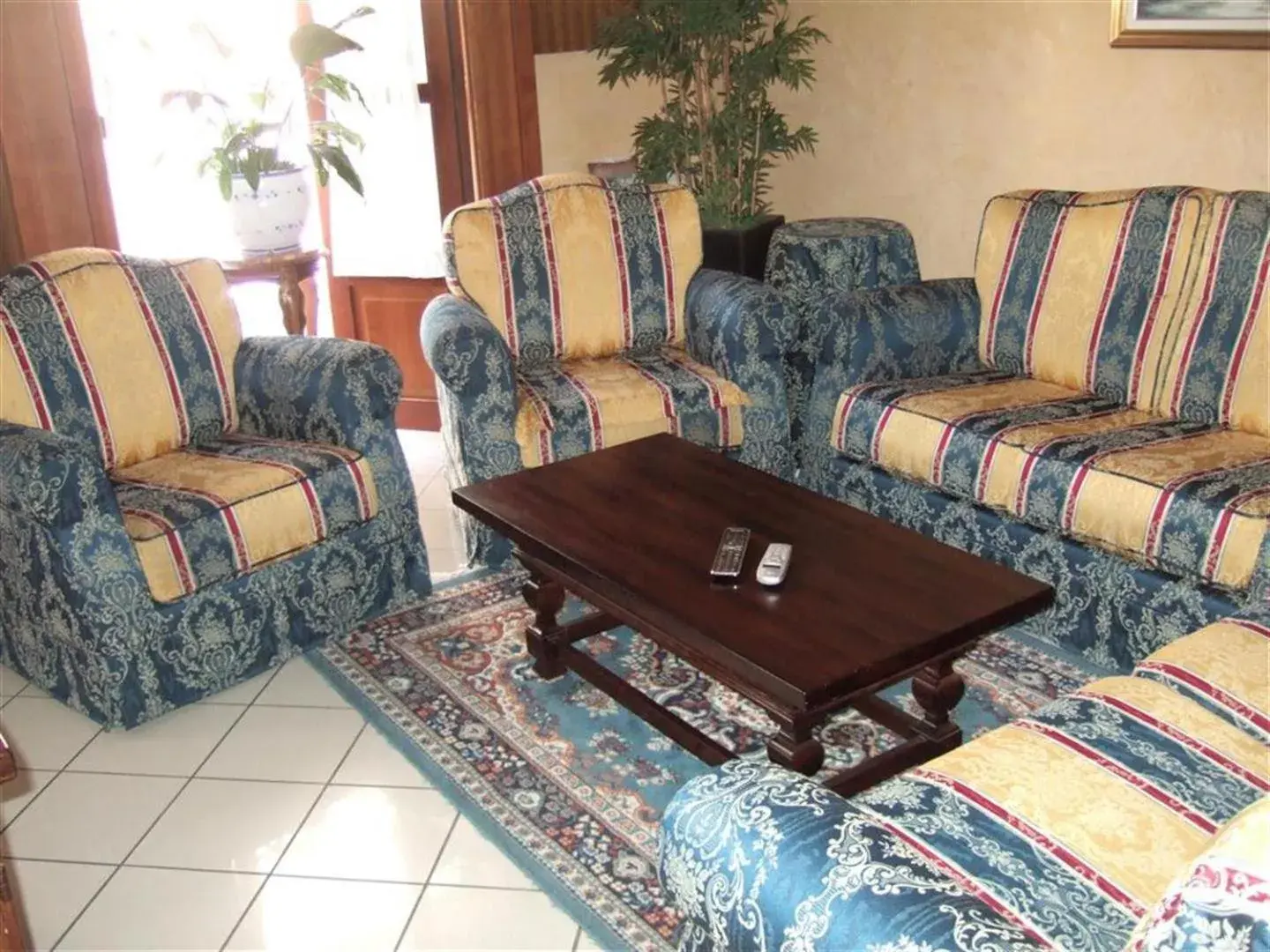 Communal lounge/ TV room, Seating Area in Hotel La Torre