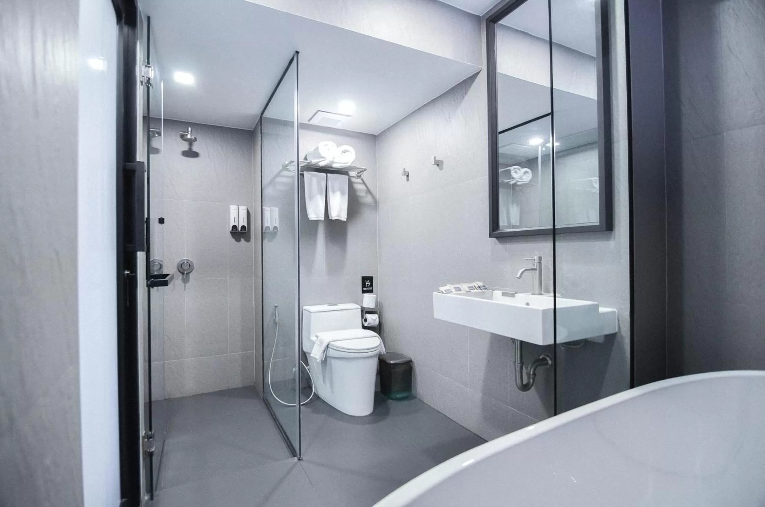 Bathroom in CREW Hotel