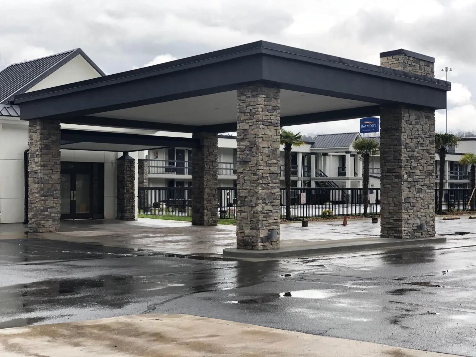 Facade/entrance in Quality Inn Dalton East Facade/entrance in Quality Inn Dalton East