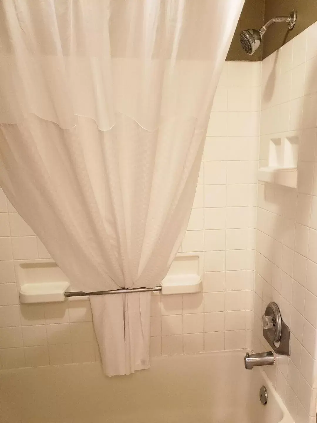 Bathroom in Super 8 by Wyndham Auburn