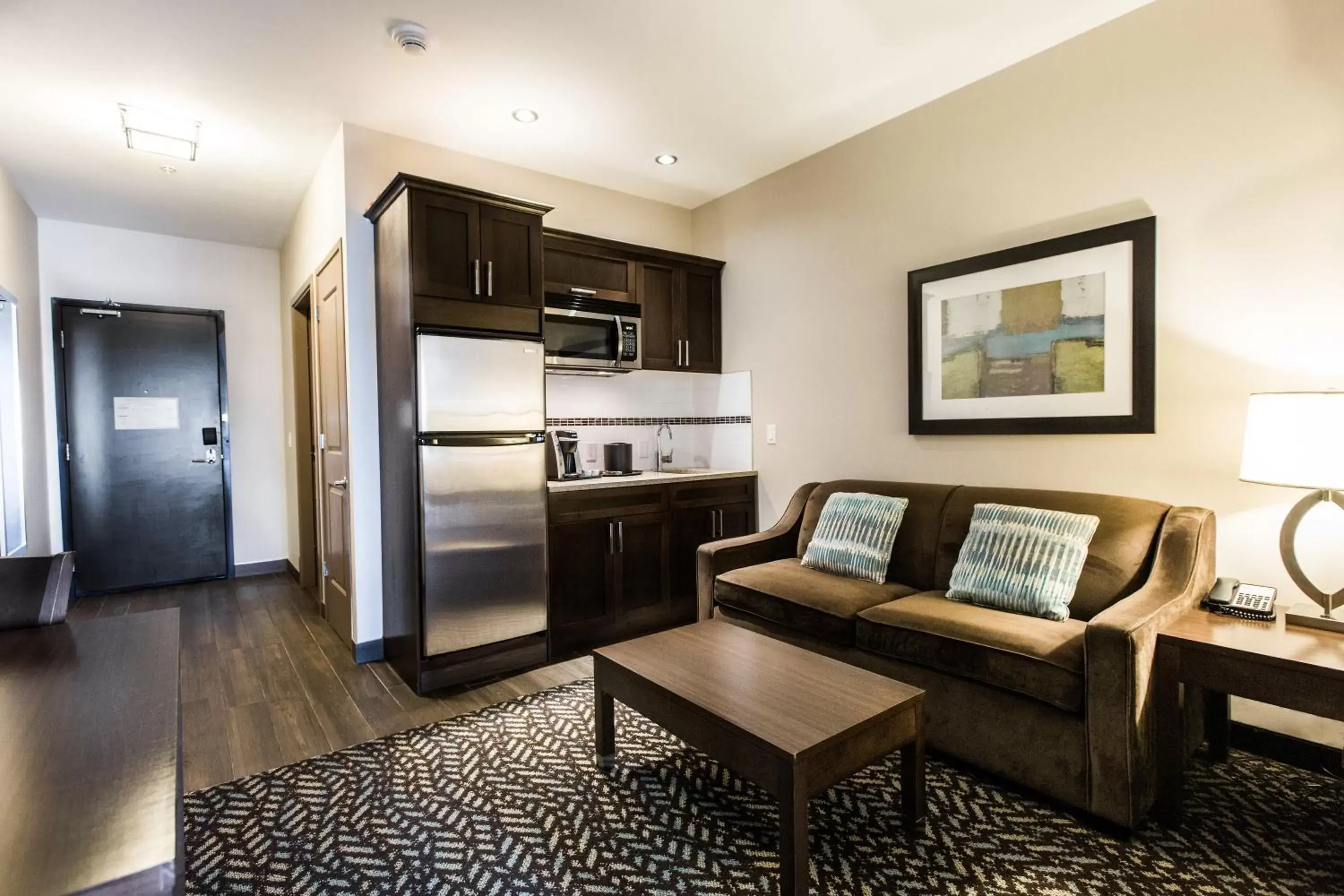 Photo of the whole room, Seating Area in Holiday Inn Express & Suites Spruce Grove - Stony Plain, an IHG Hotel