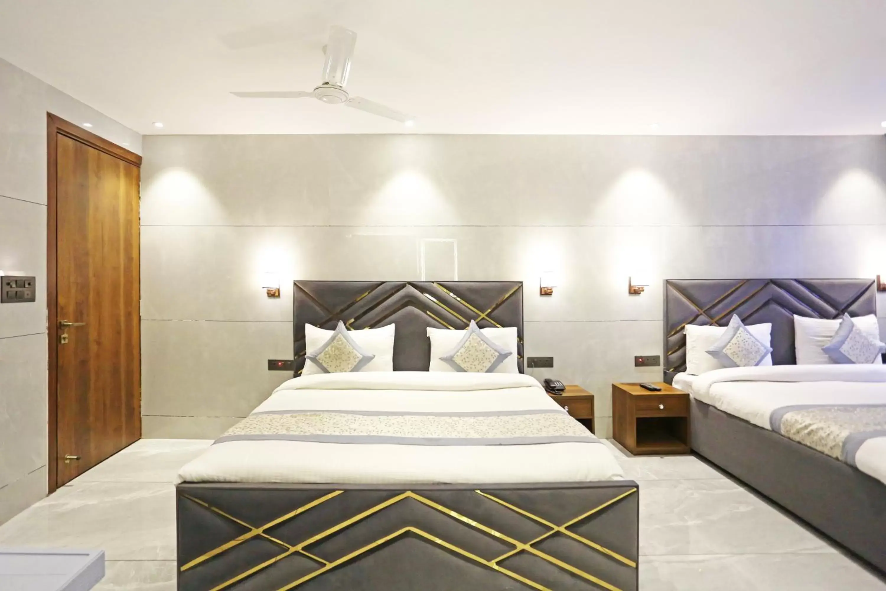 Family Suite in Frankstay By Hotel Preet in 05 mints walking Distance Nizamuddin Railway Station Family Suite in Frankstay By Hotel Preet in 05 mints walking Distance Nizamuddin Railway Station
