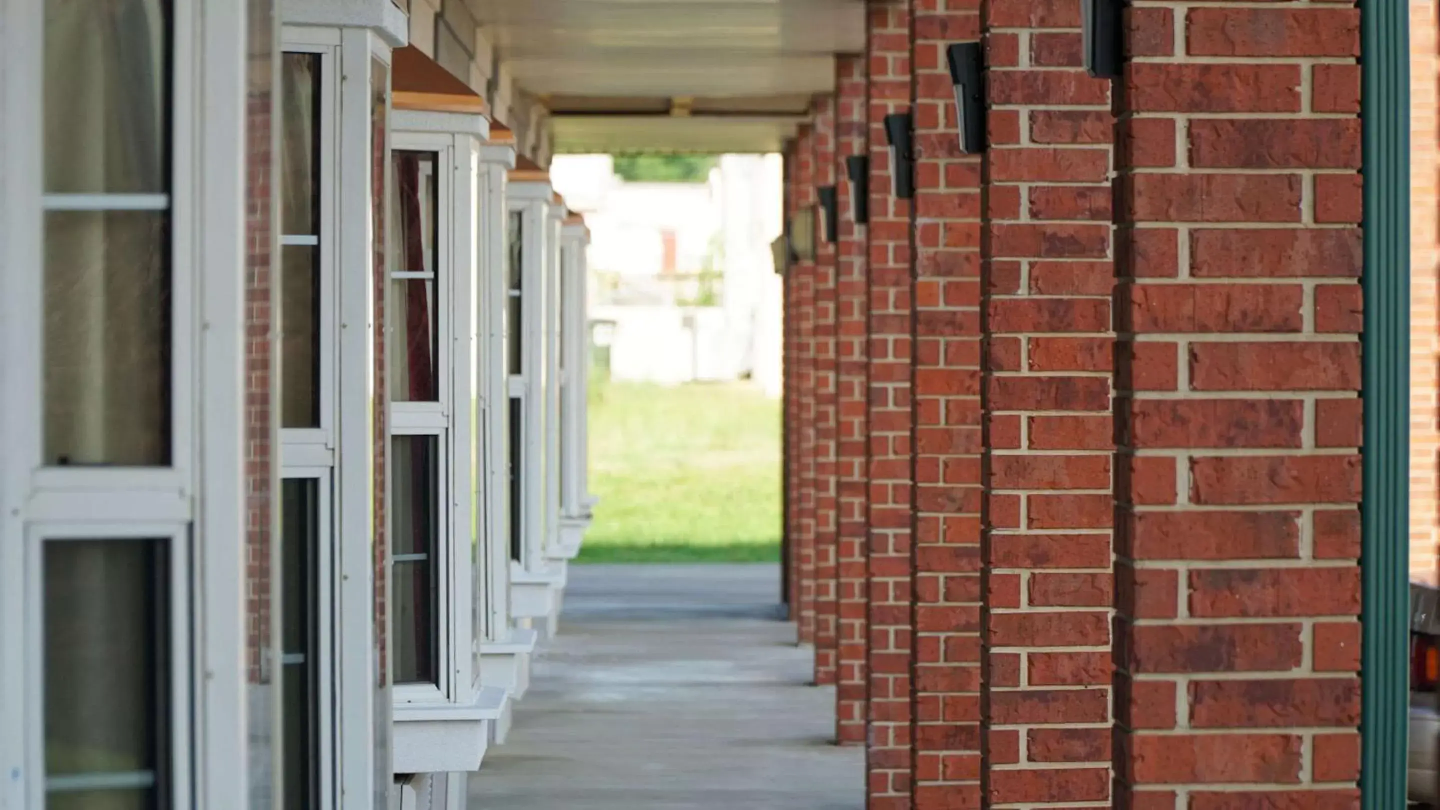 Property building in Rodeway Inn