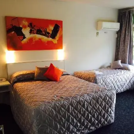 Bedroom, Bed in Cronulla Motor Inn Bedroom, Bed in Cronulla Motor Inn