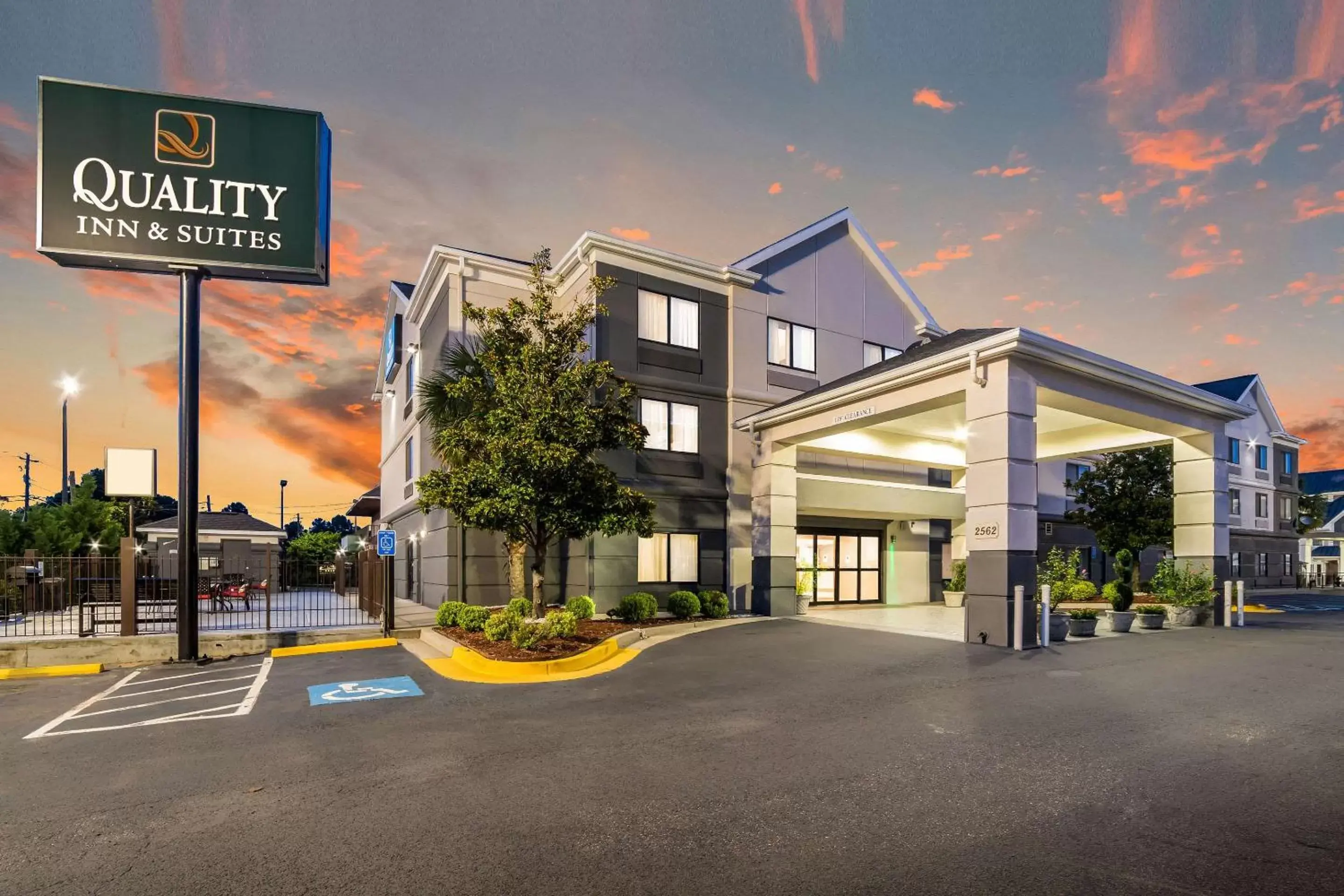 Other, Property Building in Quality Inn & Suites Augusta I-20