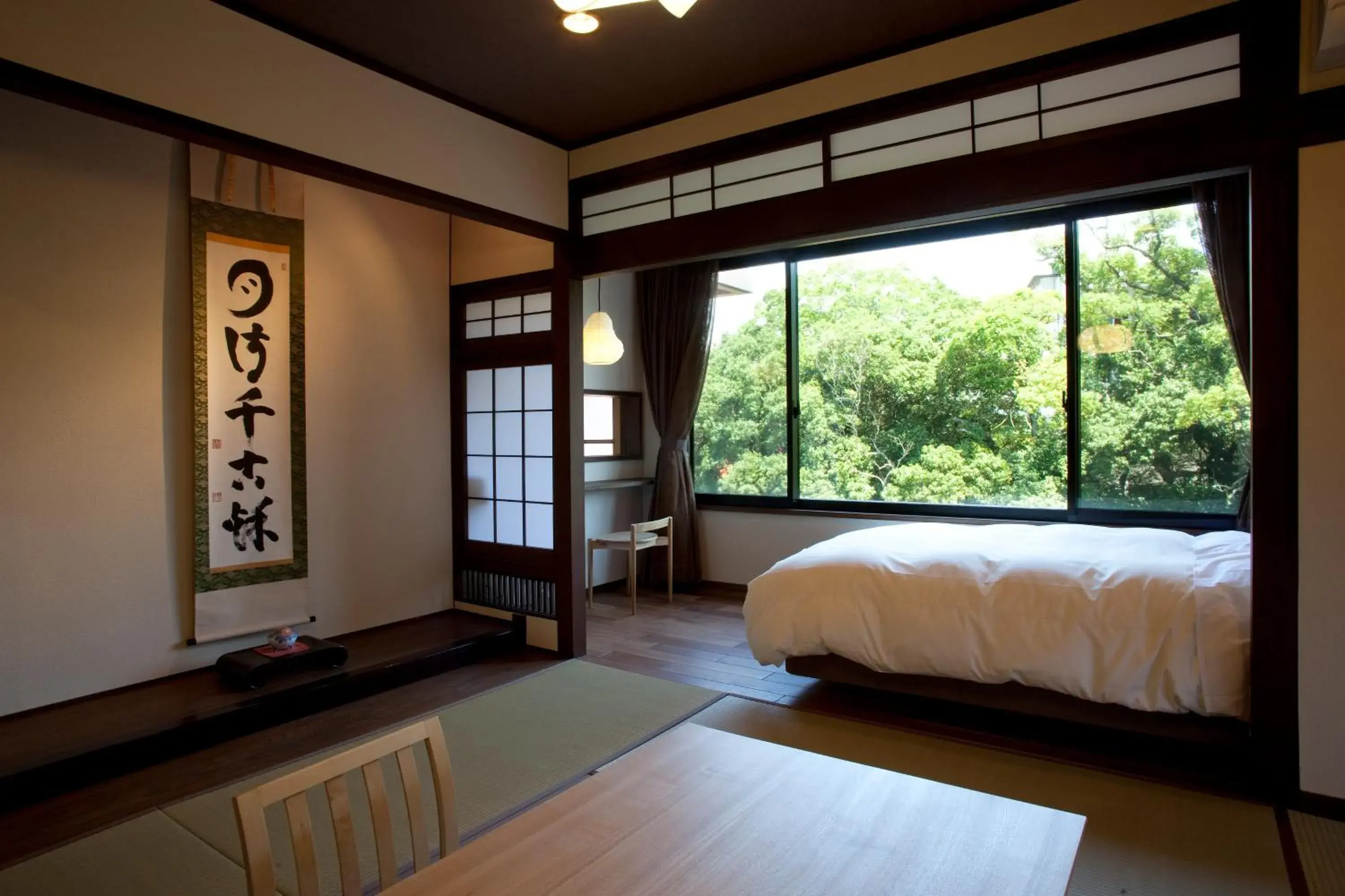 Standard Room with Tatami Area and Hot Spring Bath - Nadeshiko in Ryokan Oomuraya