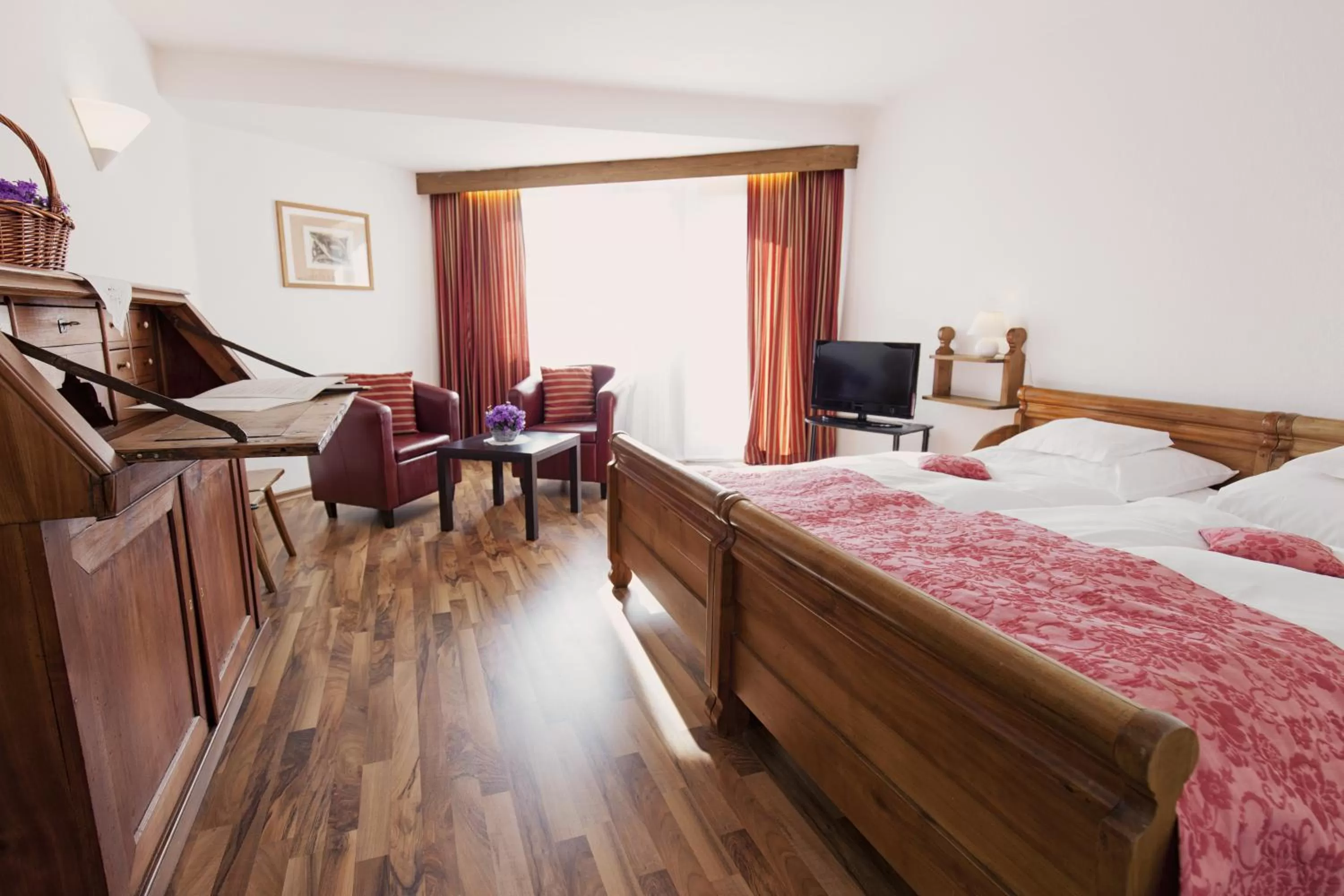 Photo of the whole room, Bed in Romantik Hotel Alte Vogtei