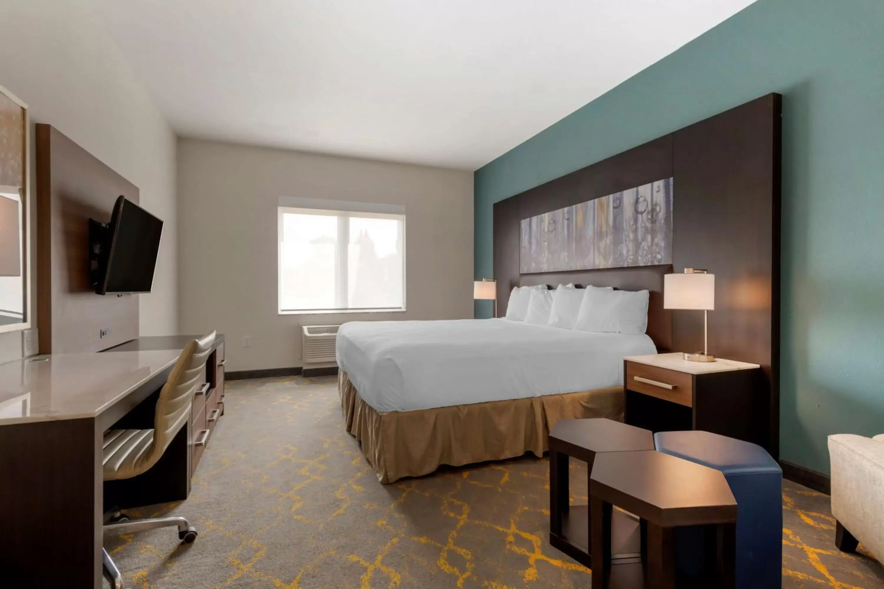 Bedroom, Bed in Best Western Plus Isanti Bedroom, Bed in Best Western Plus Isanti
