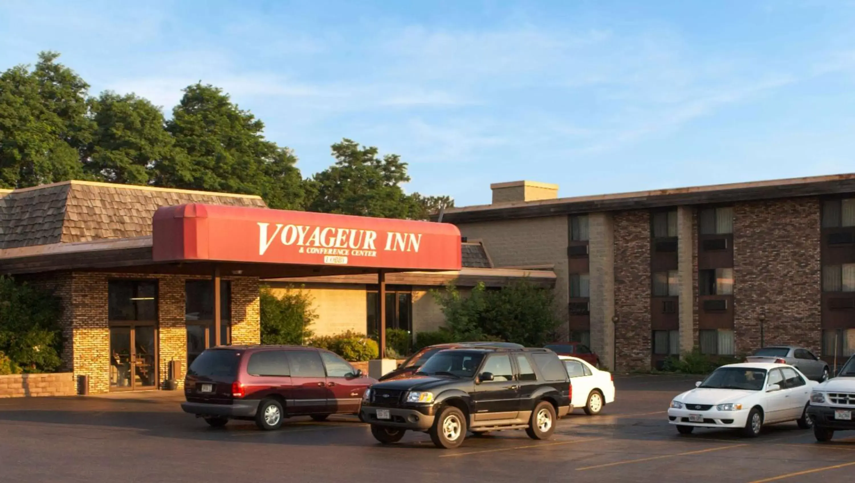 Property building in Voyageur Inn and Conference Center