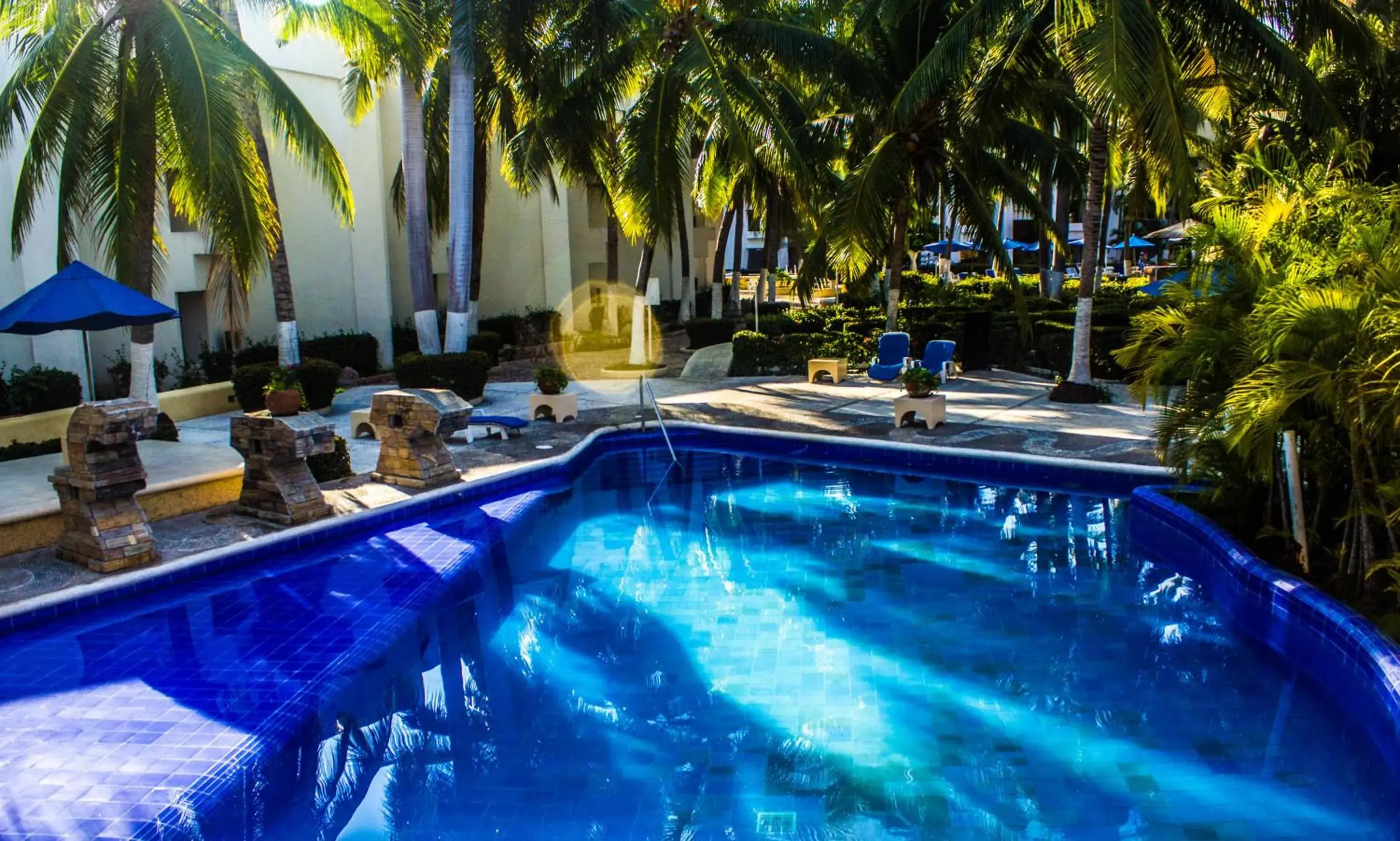 Garden, Swimming Pool in Ixtapa Palace
