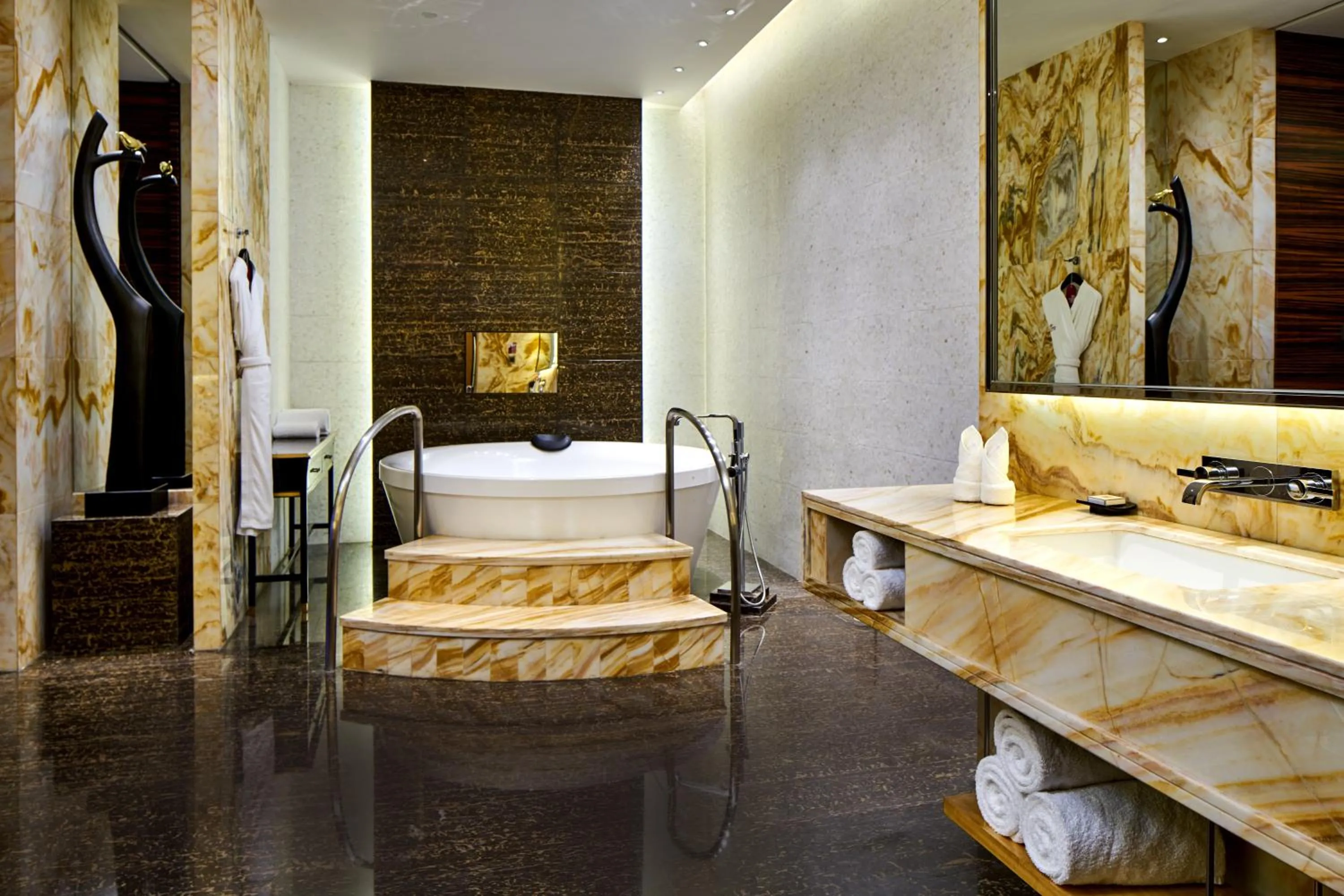 Bathroom, Bed in Crowne Plaza Tianjin Jinnan by IHG