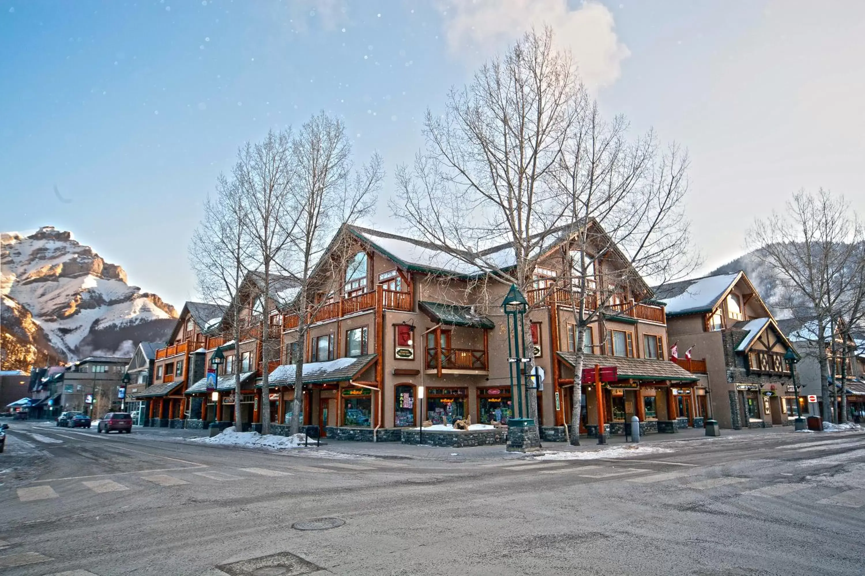 Facade/entrance, Winter in Brewster Mountain Lodge