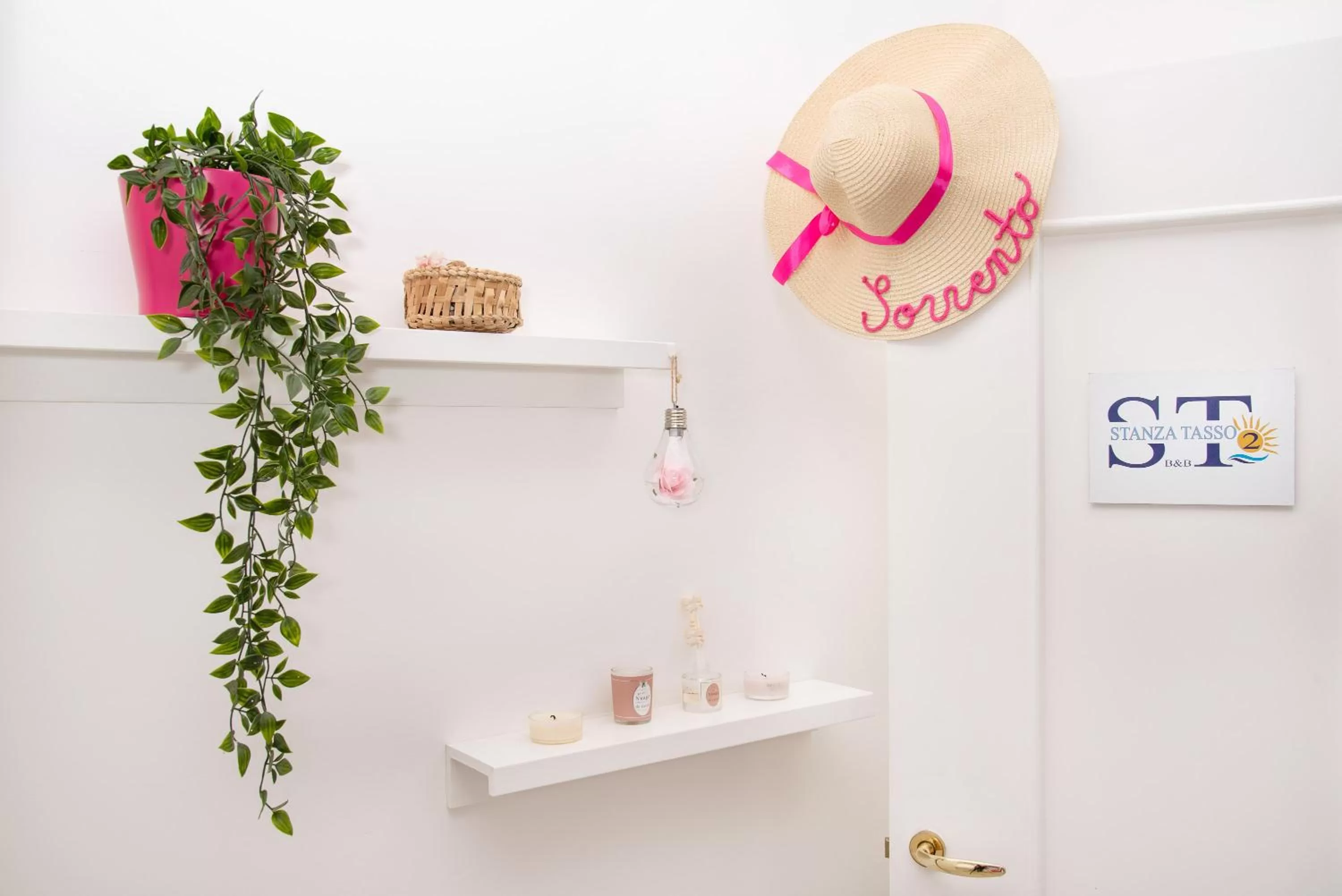 Decorative detail in B&B Stanza Tasso