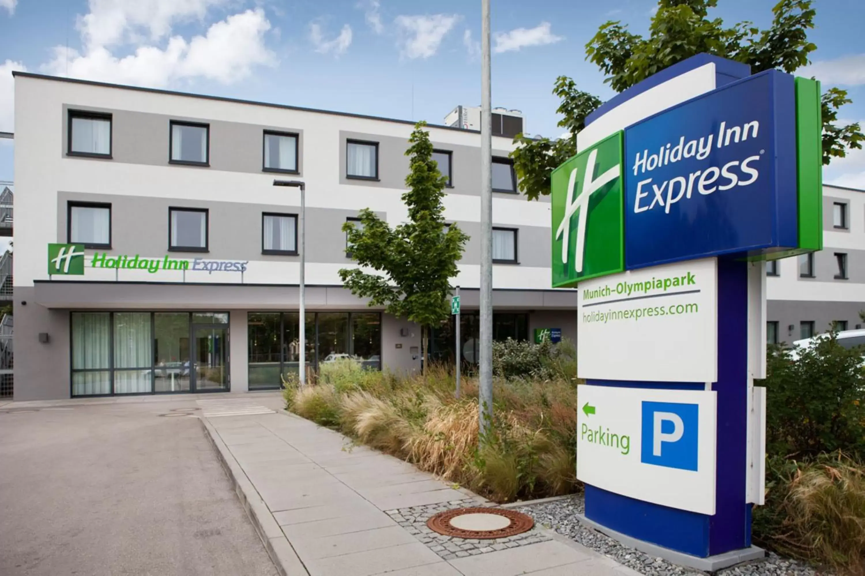 Property Building in Holiday Inn Express Munich - Olympiapark, an IHG Hotel