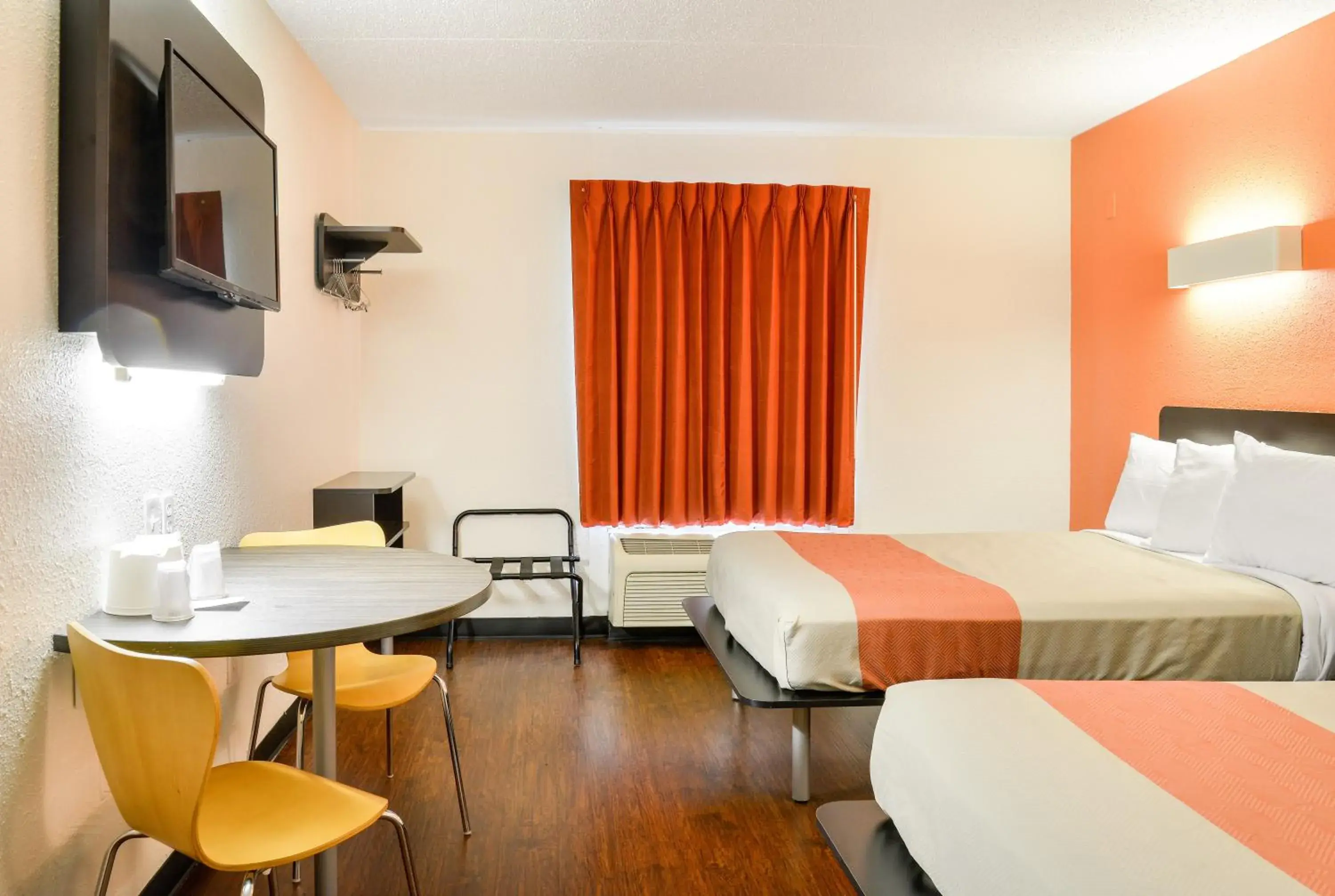 Bedroom in Motel 6-Toledo, OH