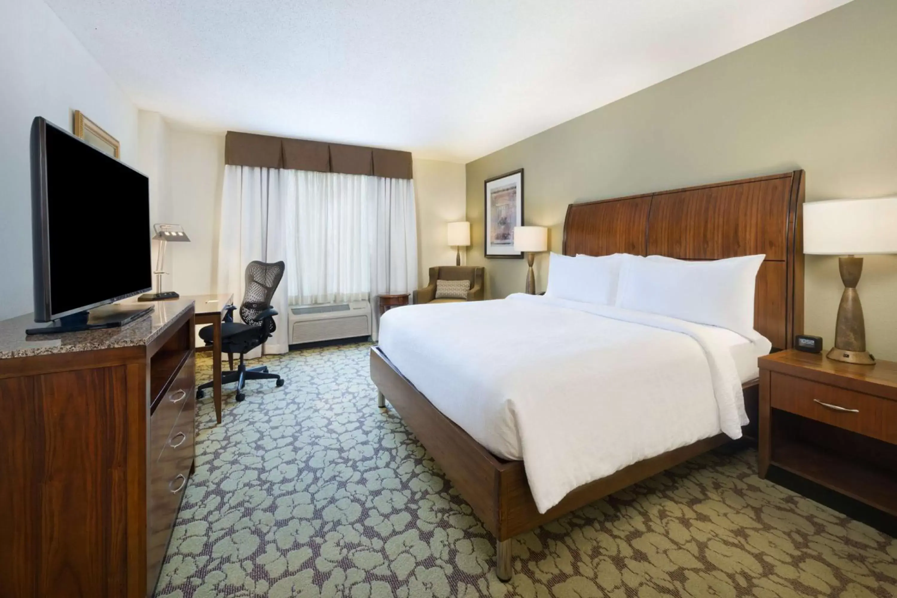 Bedroom, Bed in Hilton Garden Inn Atlanta North/Alpharetta