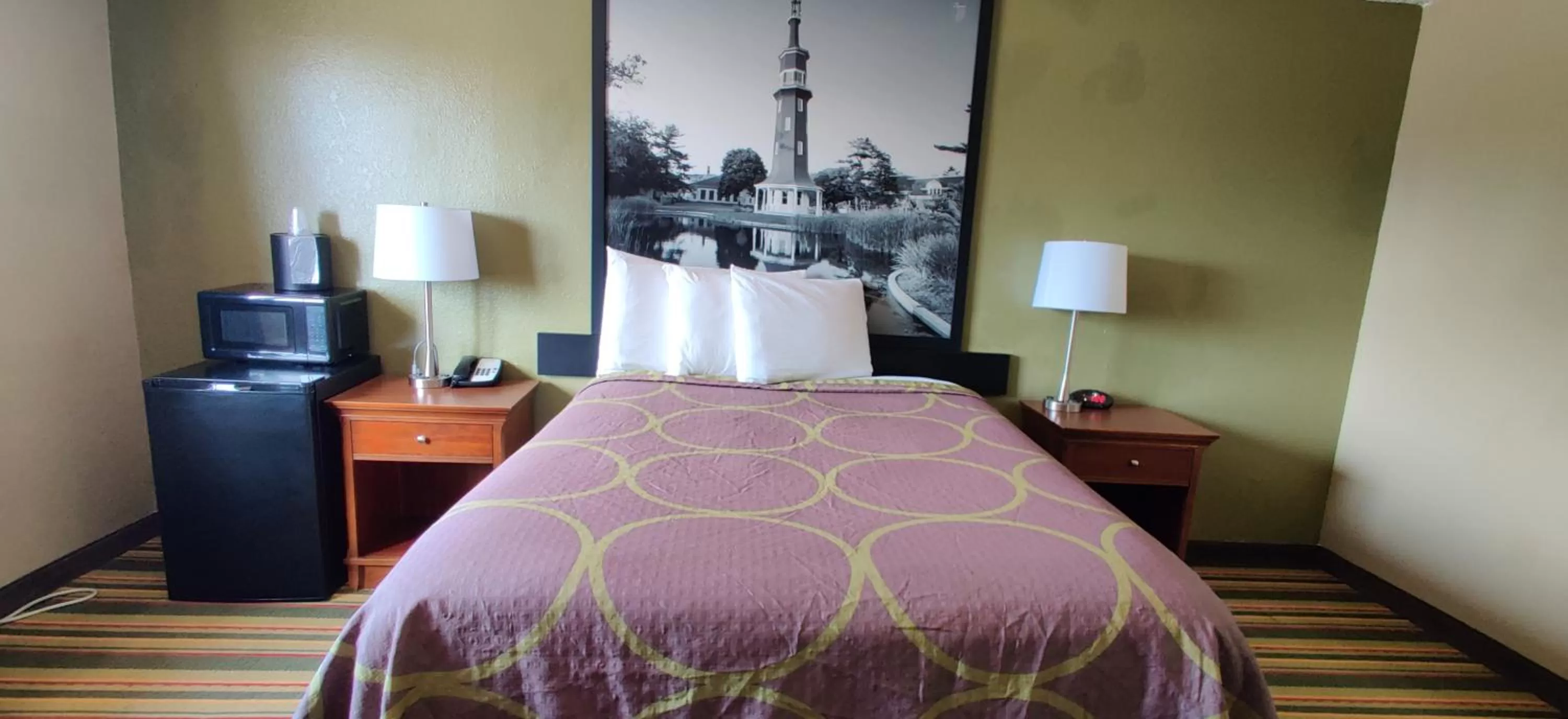 Queen Room - Non-Smoking in Super 8 by Wyndham Champaign