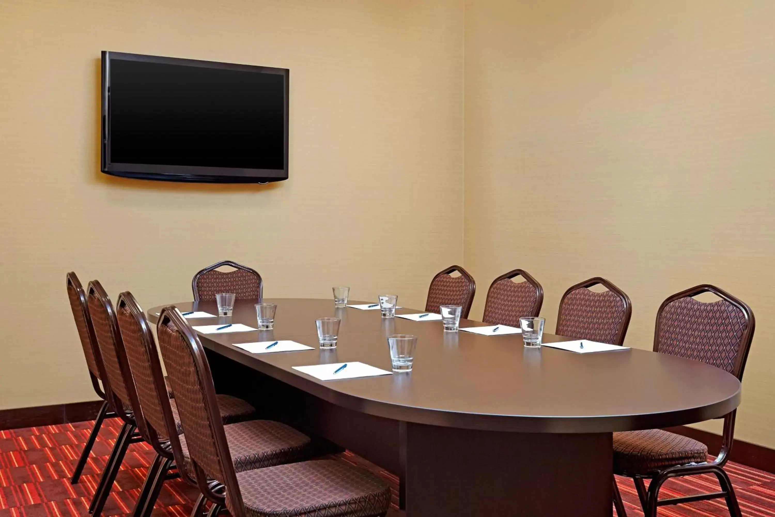 Meeting/conference room in Four Points by Sheraton Edmonton International Airport