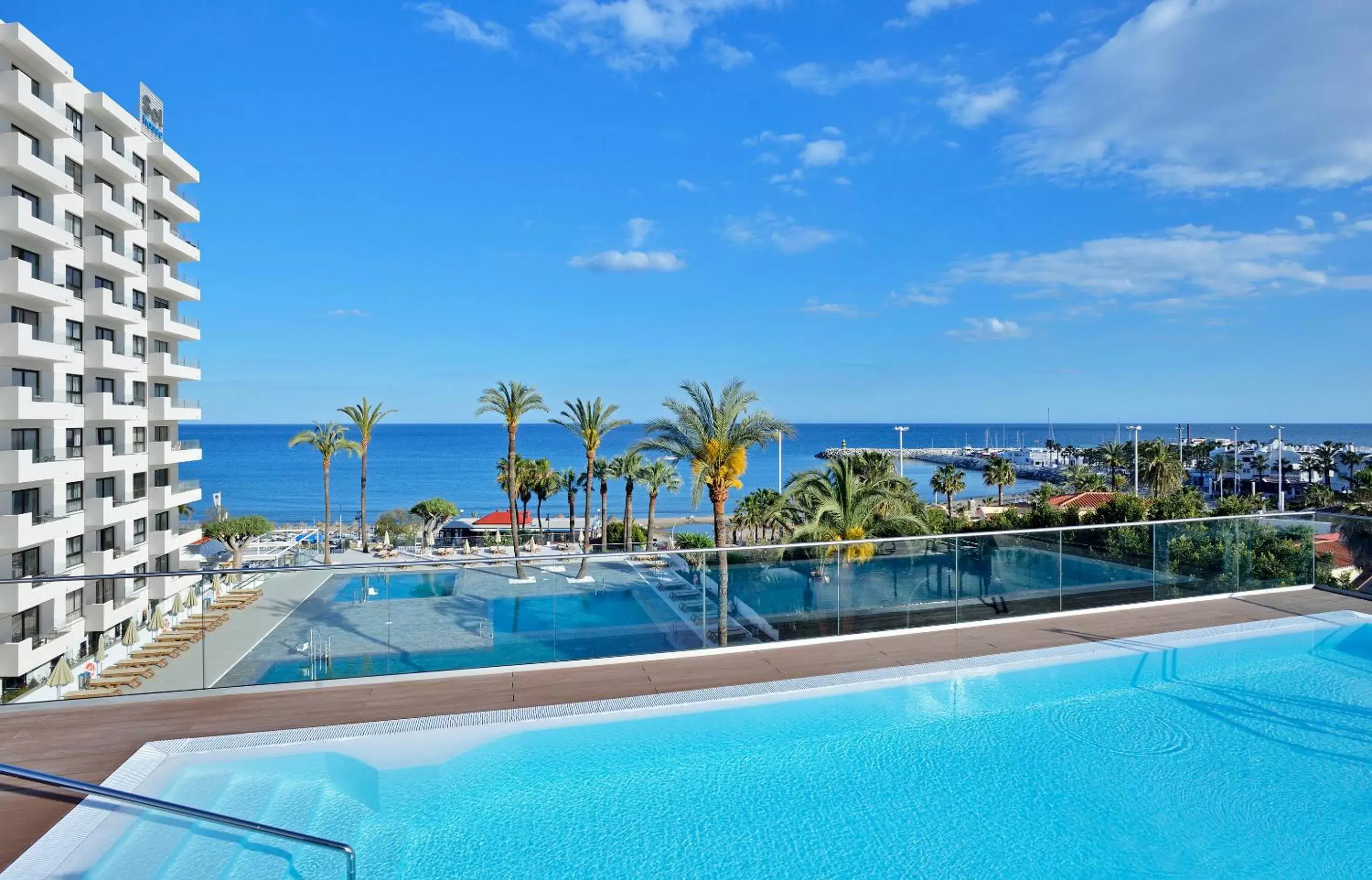 Area and facilities, Swimming Pool in Hotel Ocean House Costa del Sol, Affiliated by Meliá