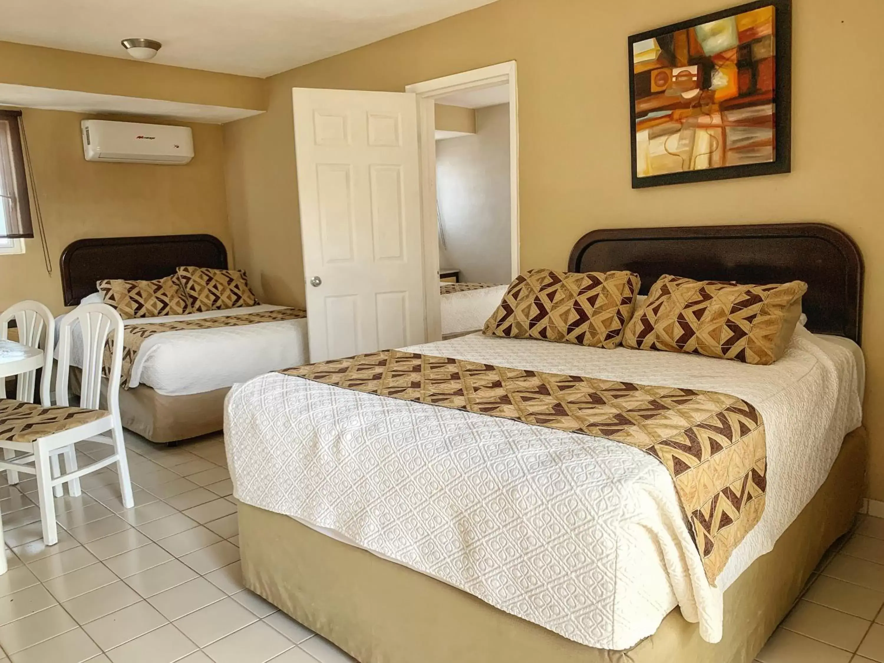 Photo of the whole room, Bed in Hotel Santa Fe Los Cabos by Villa Group Photo of the whole room, Bed in Hotel Santa Fe Los Cabos by Villa Group