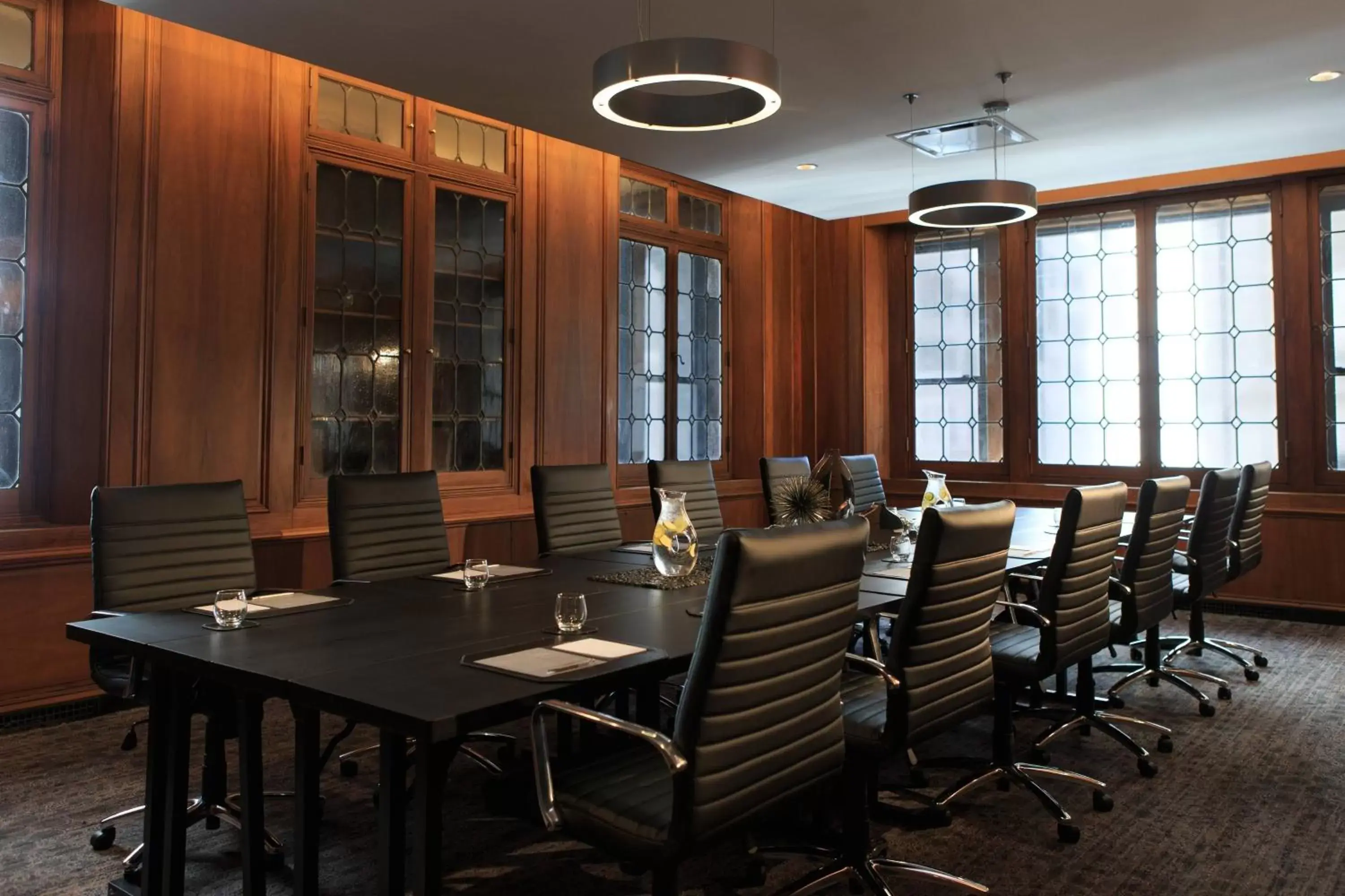 Meeting/conference room, Restaurant/Places to Eat in Renaissance Cincinnati Downtown Hotel