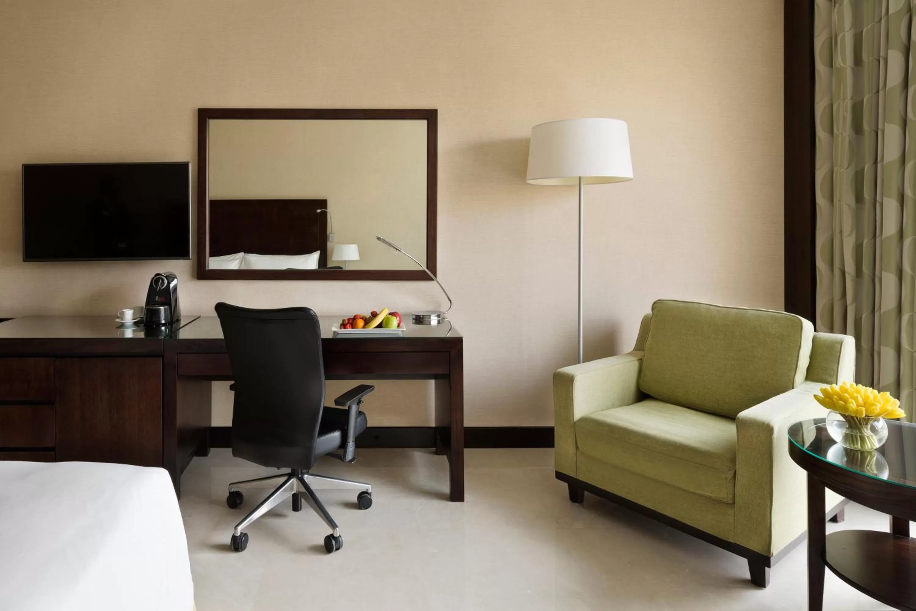 Photo of the whole room, Bed in Crowne Plaza Jeddah by IHG