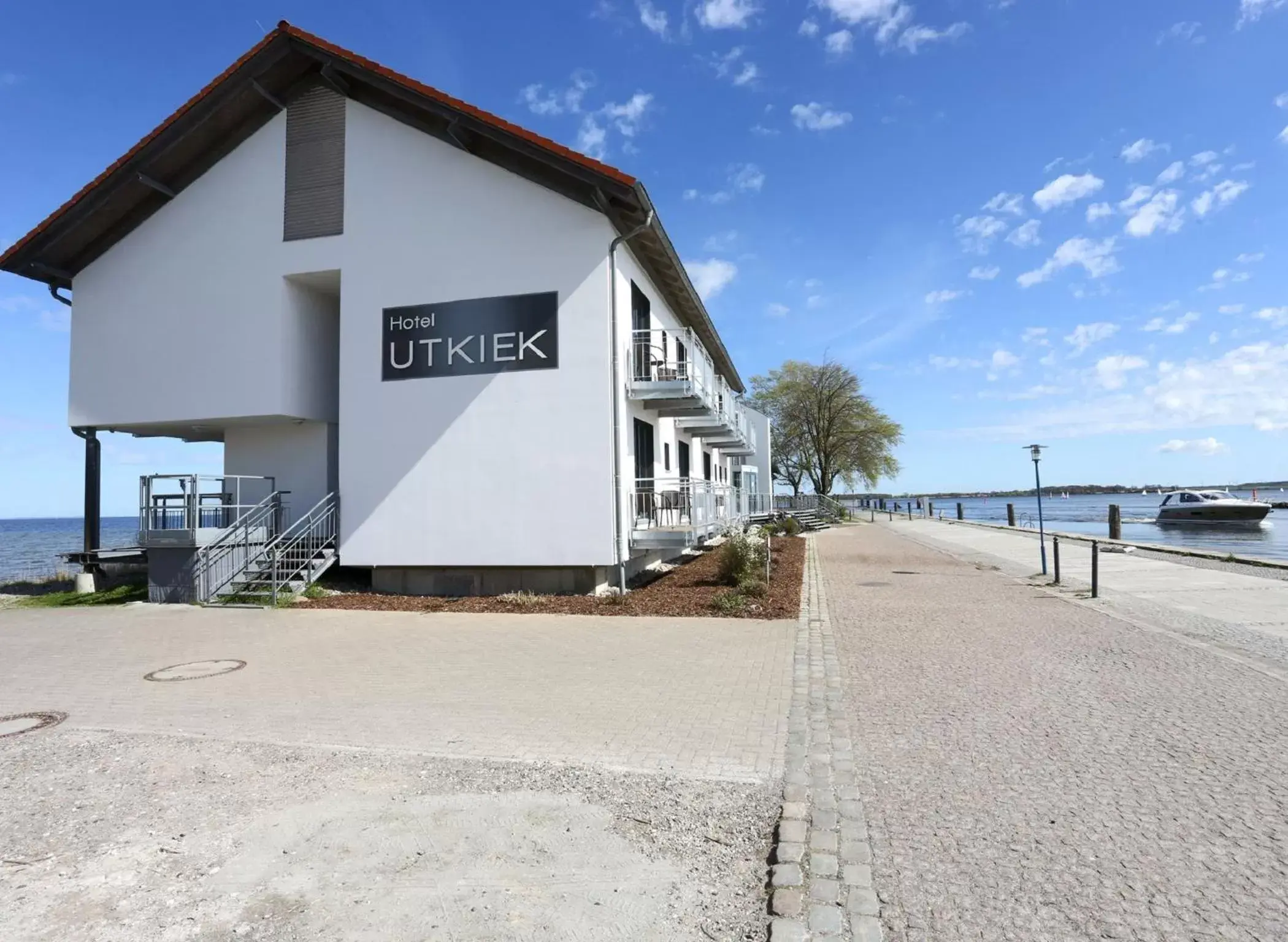 Restaurant/places to eat in Hotel & Restaurant Utkiek