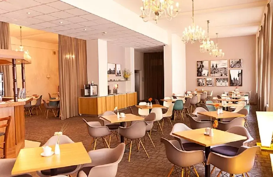 Restaurant/Places to Eat in Central Hotel Prague