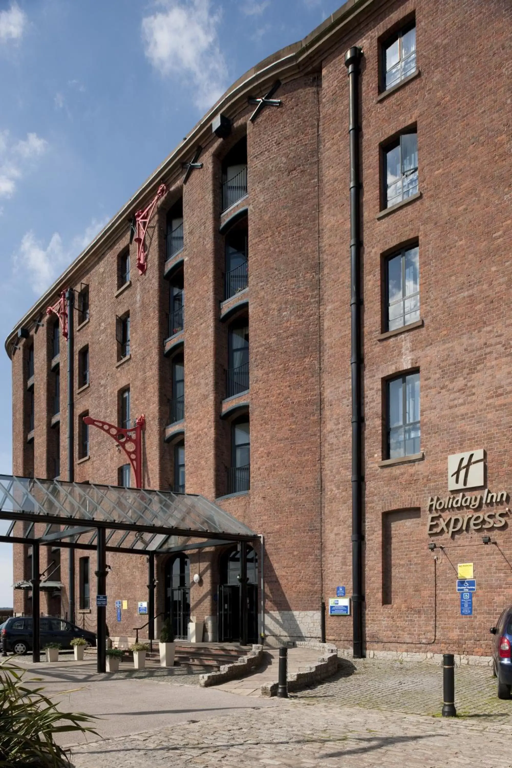 Property Building in Holiday Inn Express Liverpool-Albert Dock, an IHG Hotel