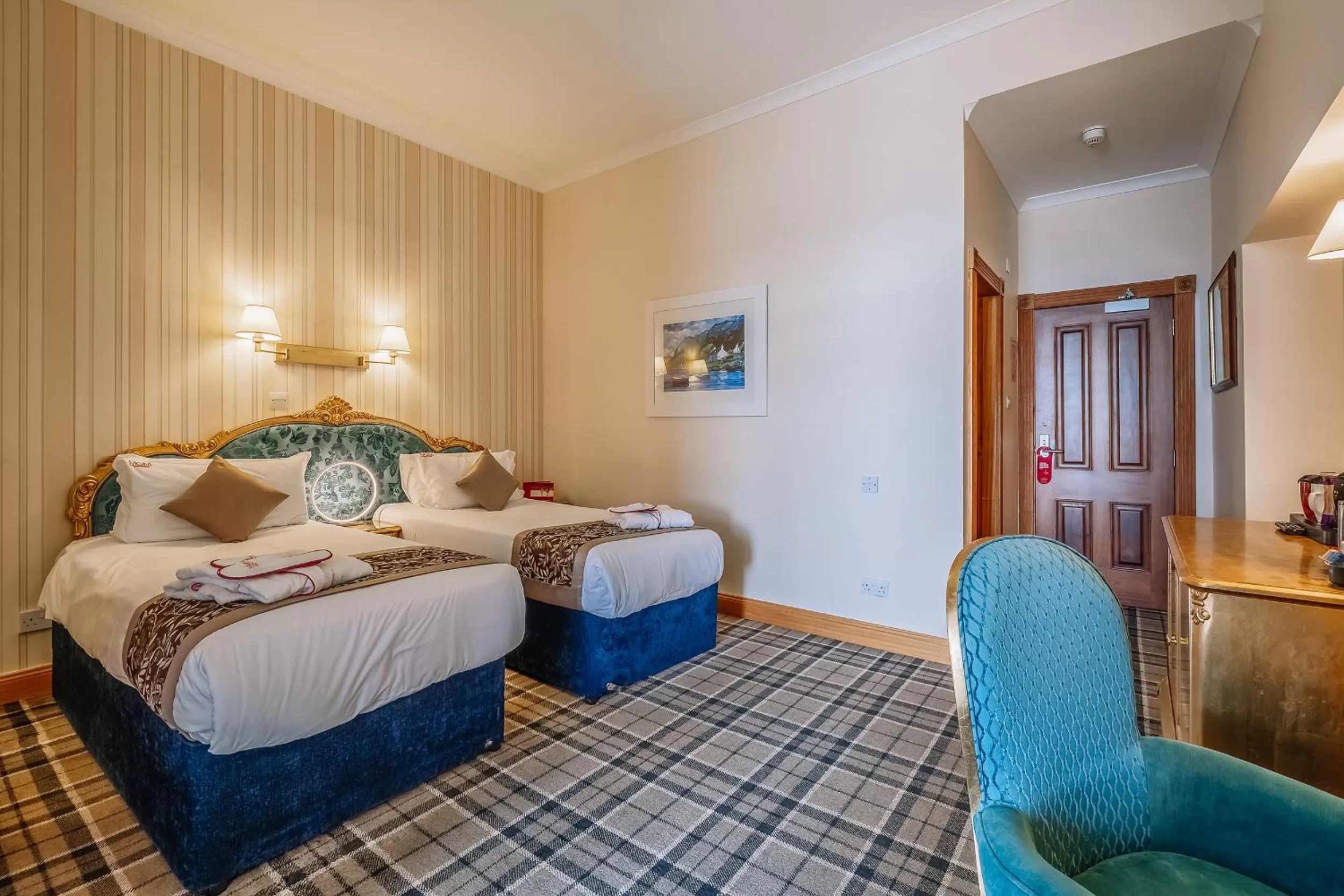 Bed in Muthu Alexandra Hotel