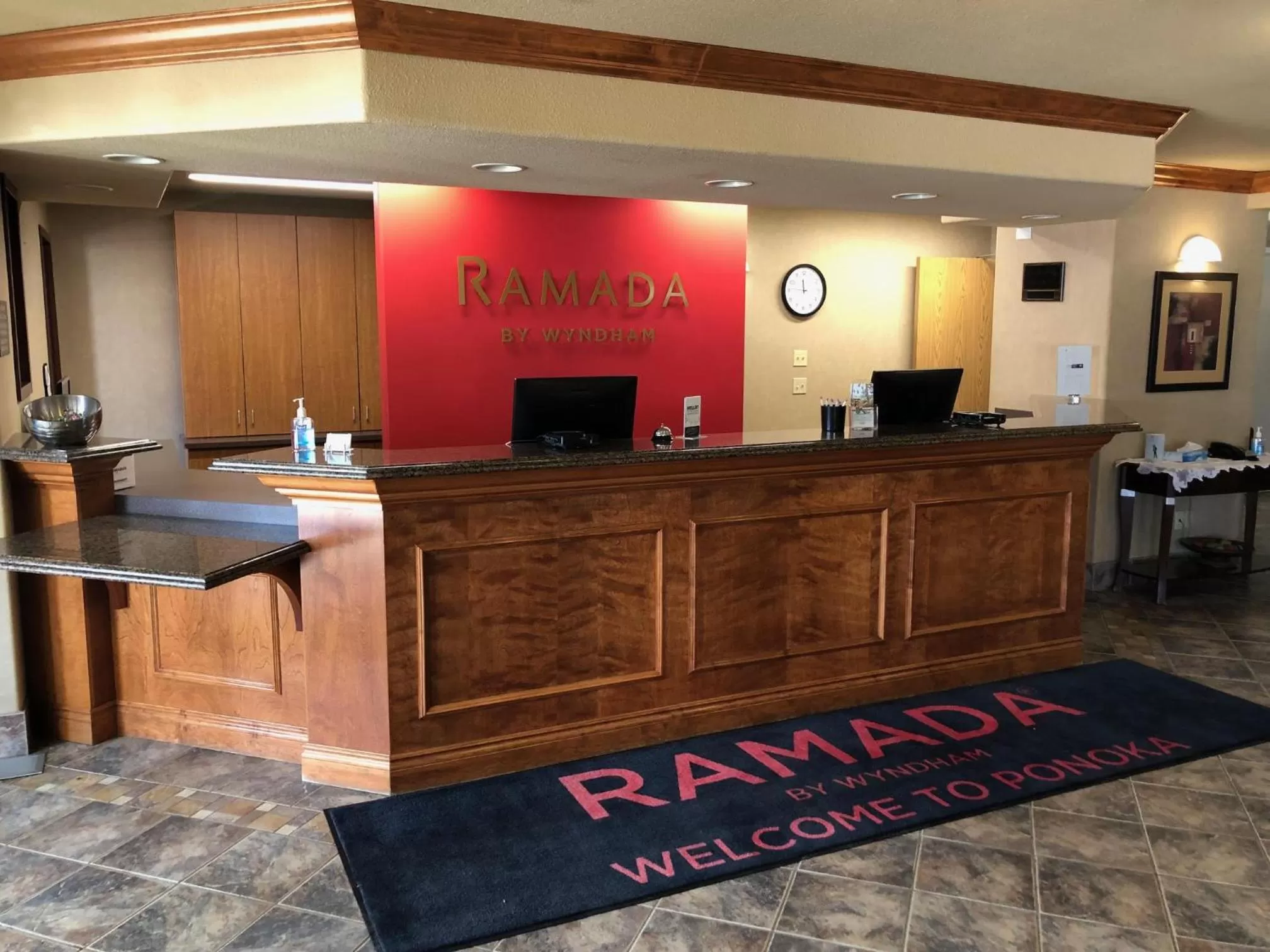 Lobby or reception in Ramada by Wyndham Ponoka