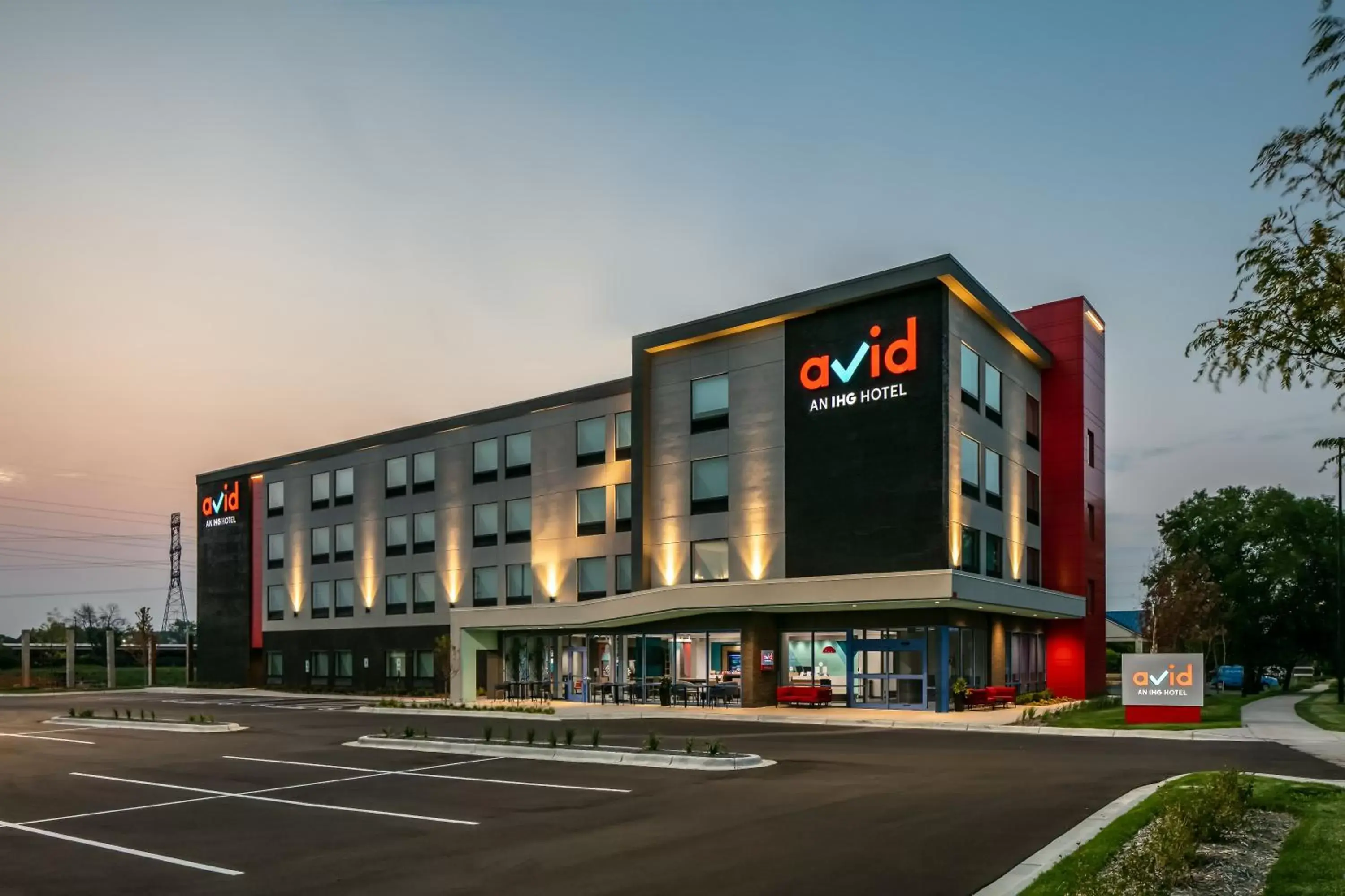 Property Building in Avid Hotels - Roseville - Minneapolis North, an IHG Hotel