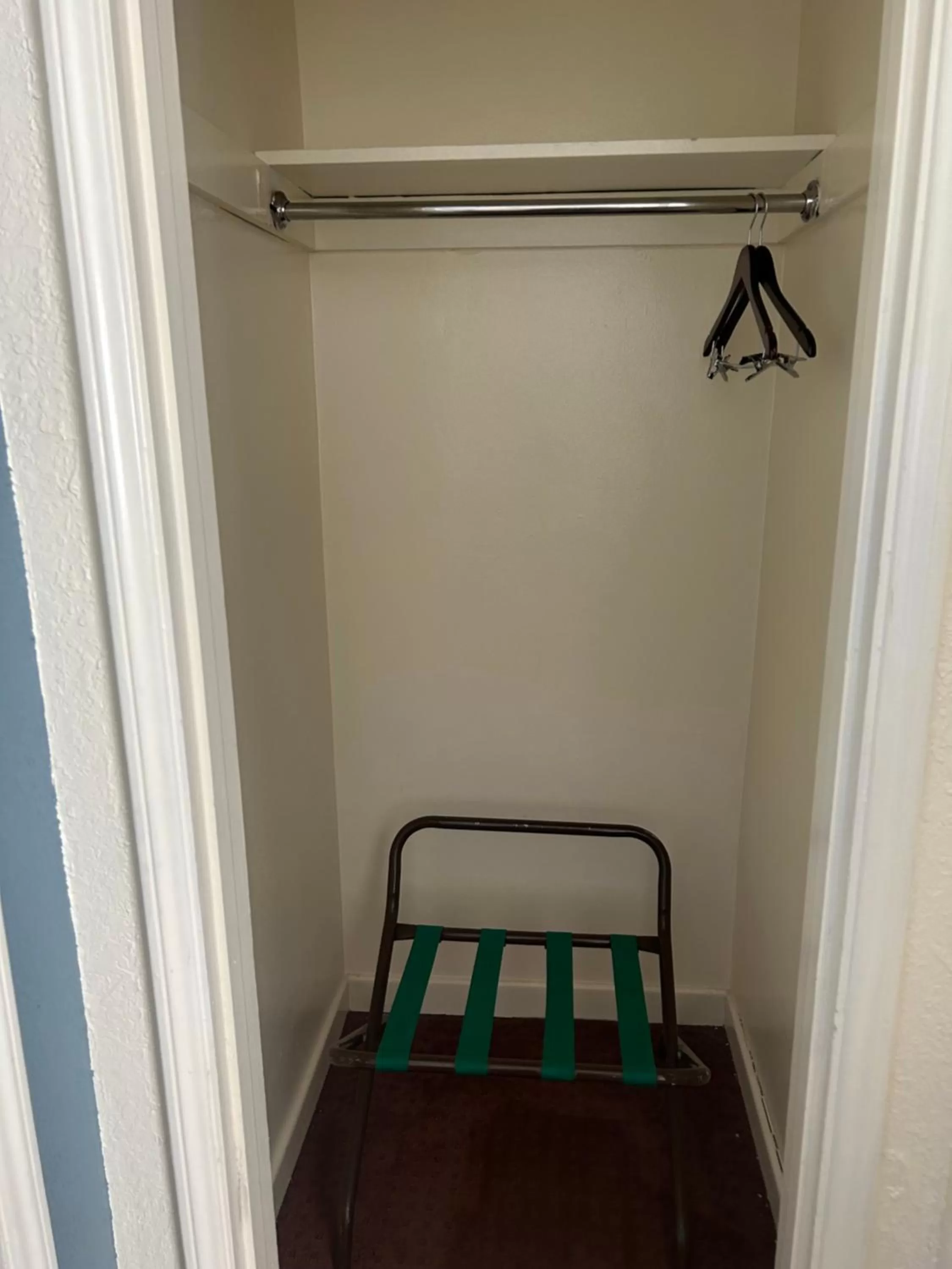 Bedroom in Welcome Inn