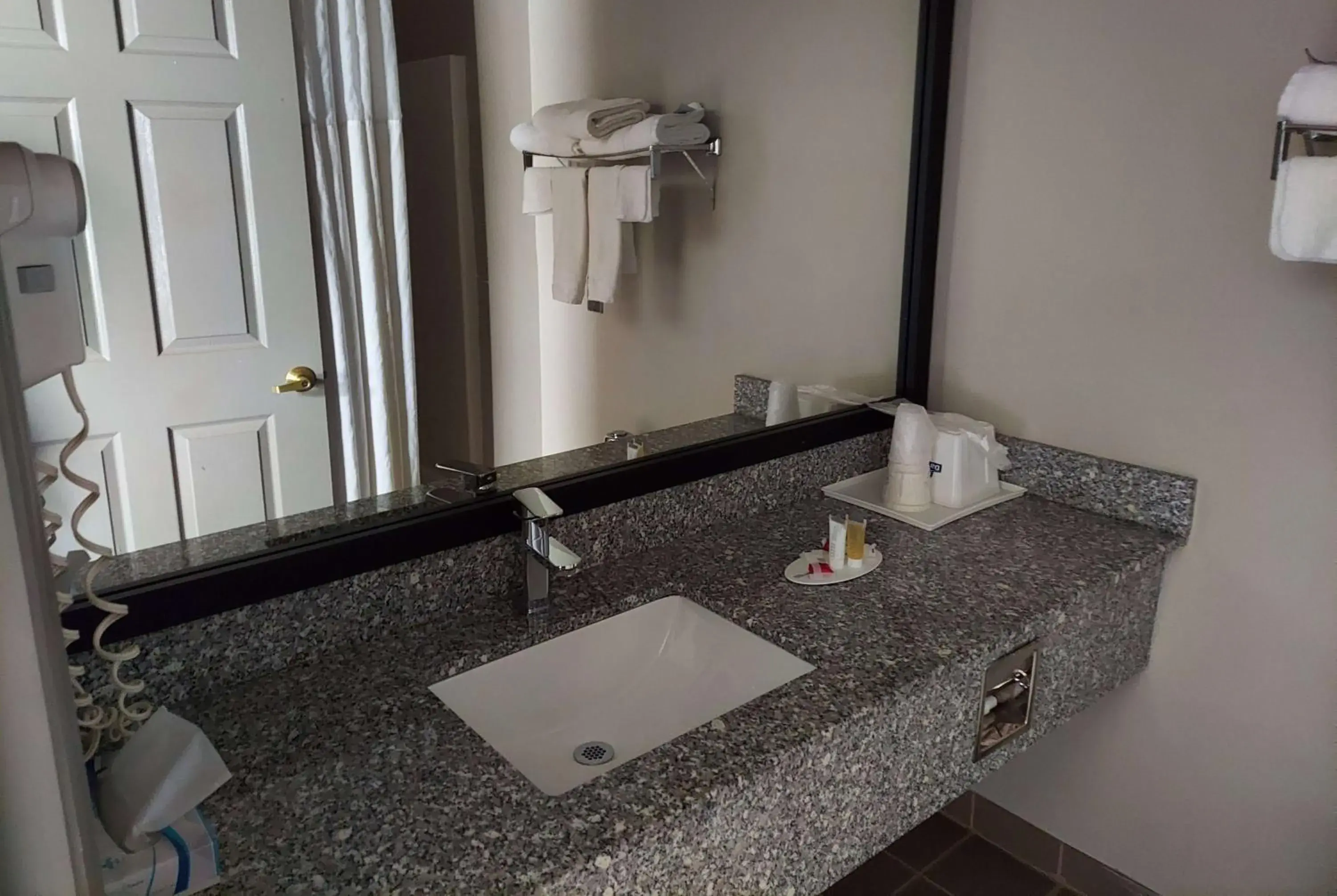 Photo of the whole room, Bathroom in Days Inn & Suites by Wyndham Huntsville